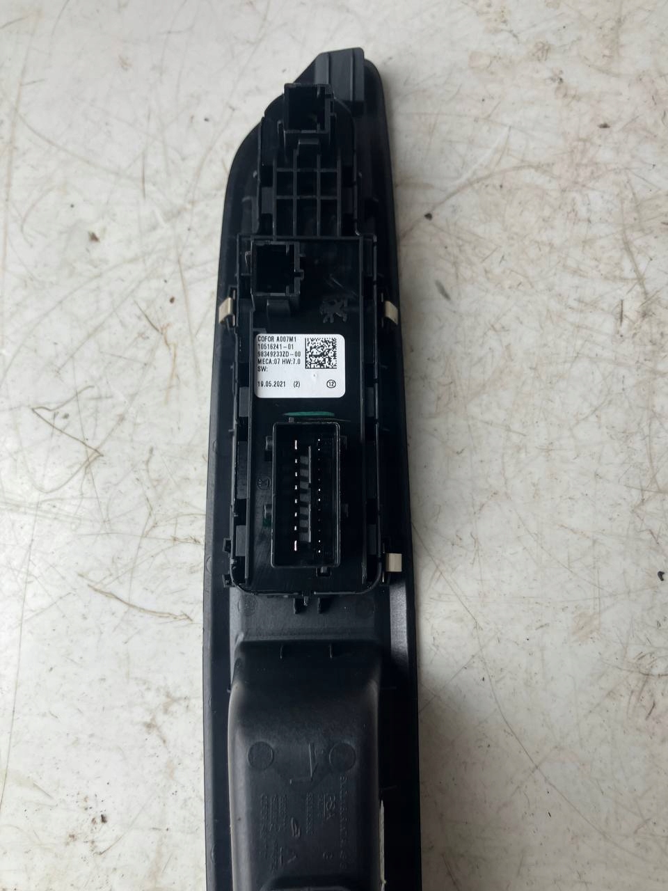 window control switch of mirrors CITROEN C4 III 98349233ZD left front
