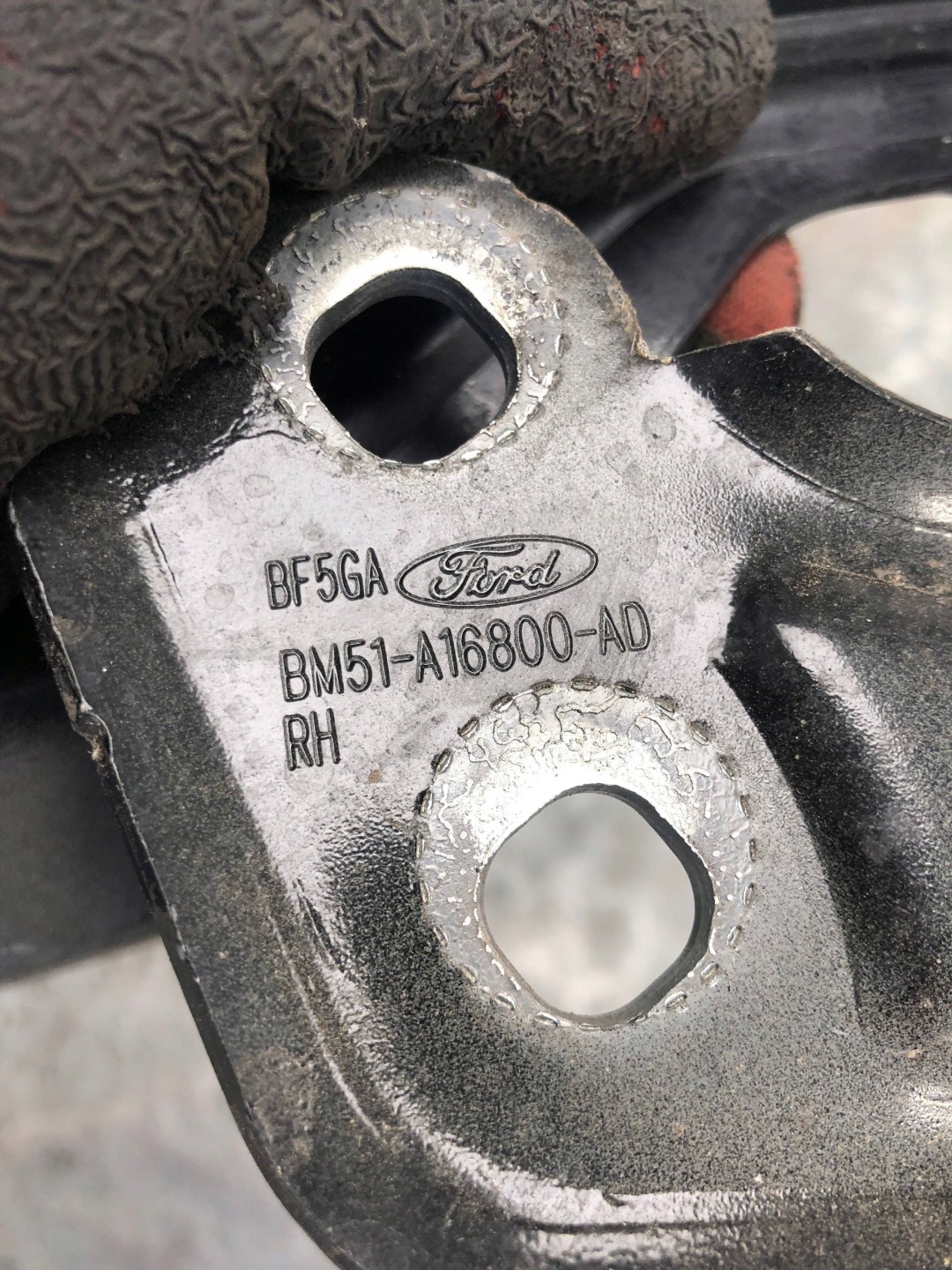 Cerniere cofano FORD KUGA MK2 PD BM51-A16800-AD BM51-A16801-AD