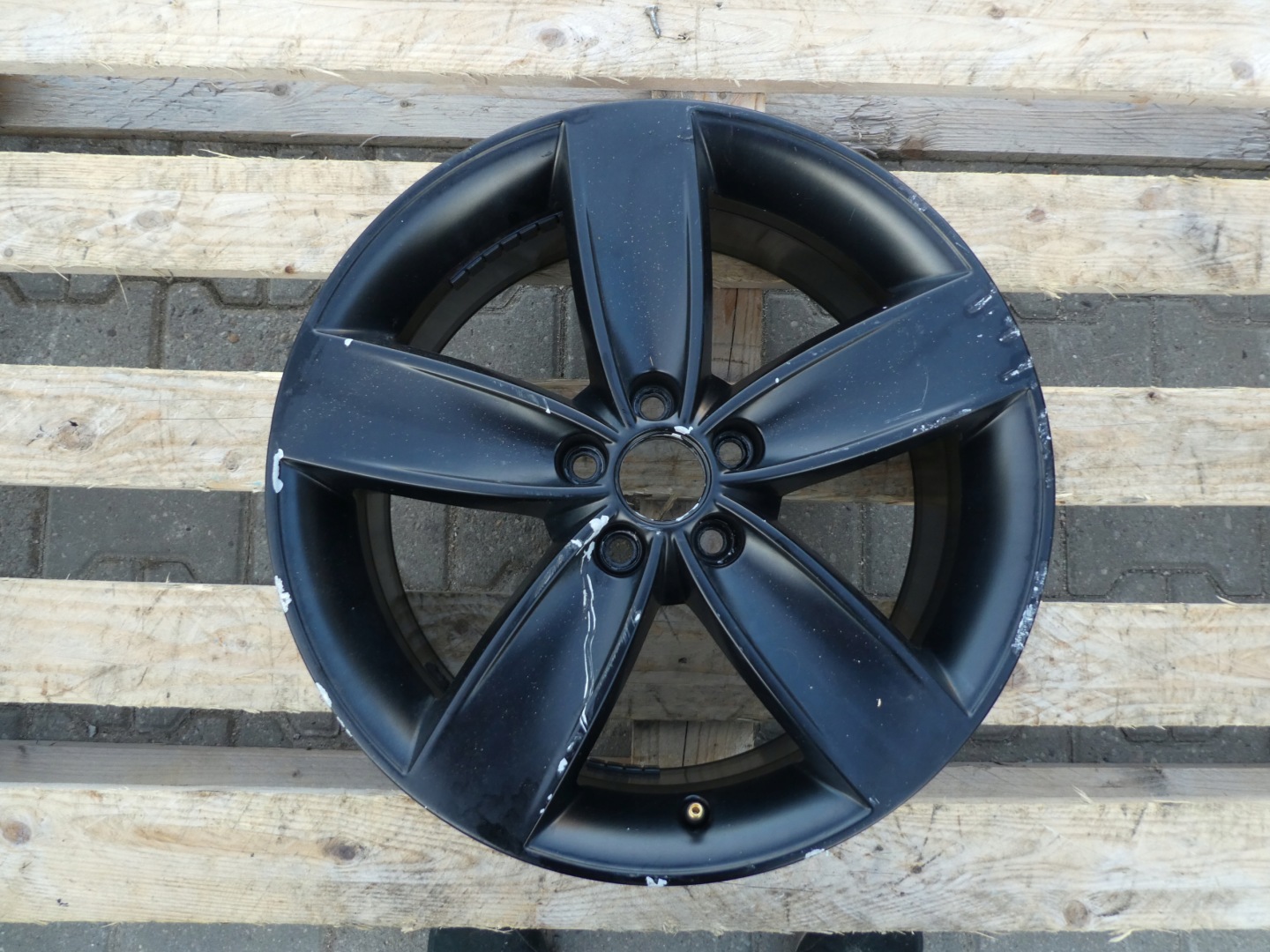 1X disk hliníkový disk VW POLO 6R0601025A