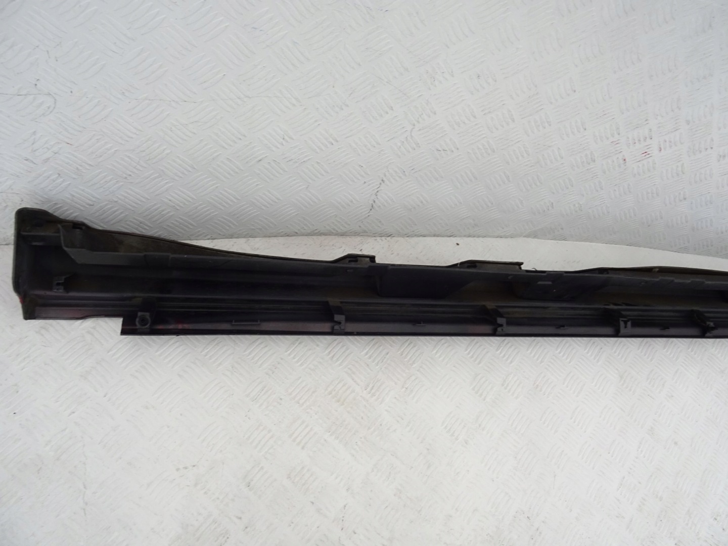 Nissan Juke NISMO moulding threshold threshold left