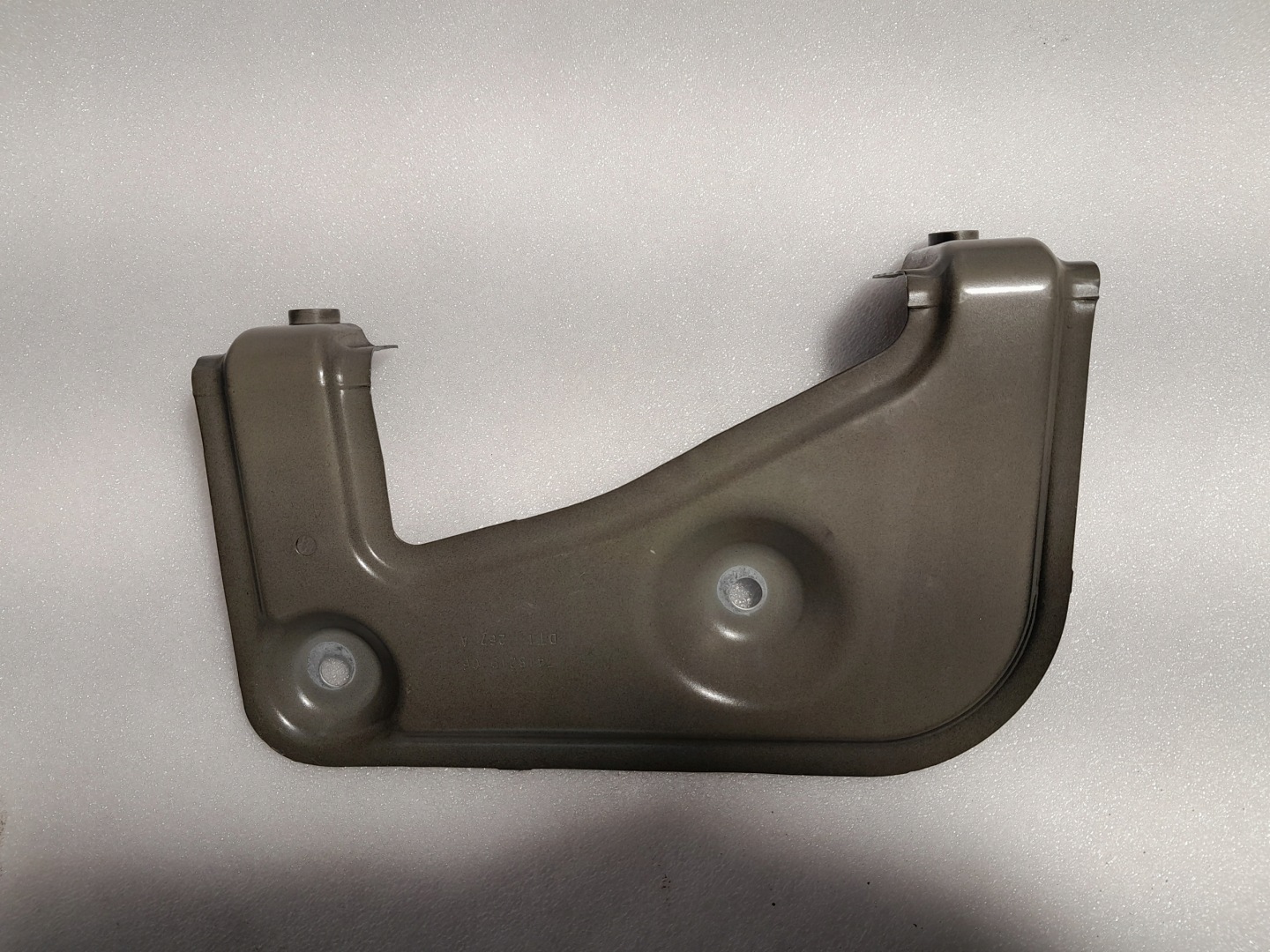 BMW X7 G07 40i Console Support plaque Aile 7418219