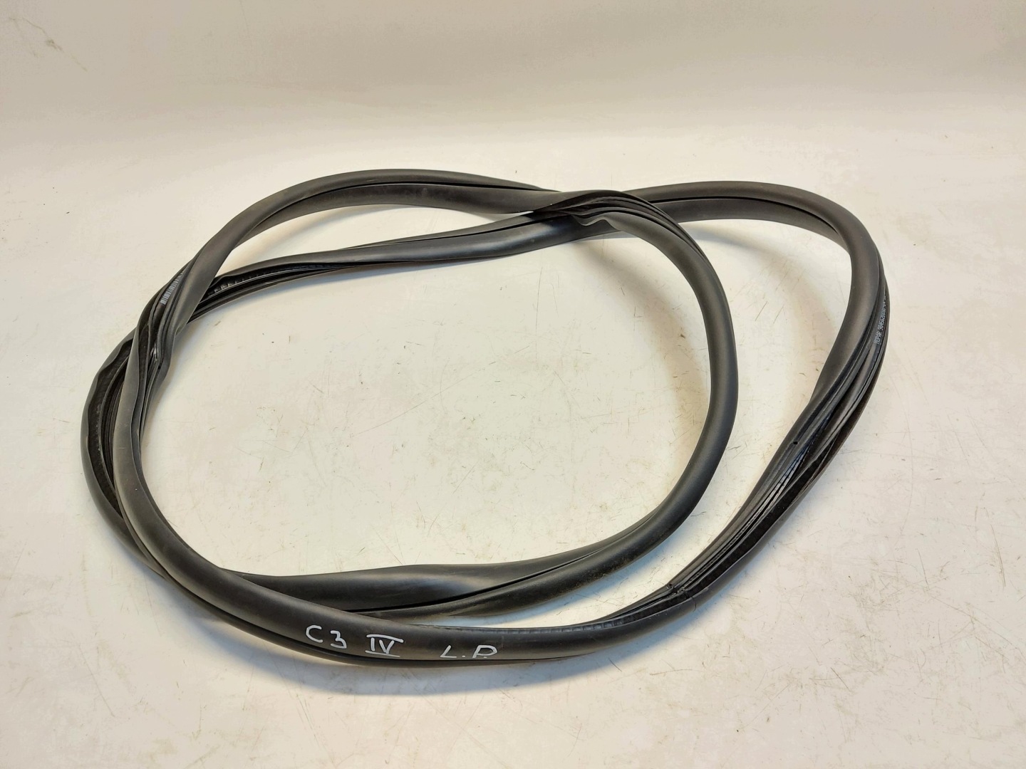 Citroen C3 IV 4 2025 1.2 THP HN09 gasket left front