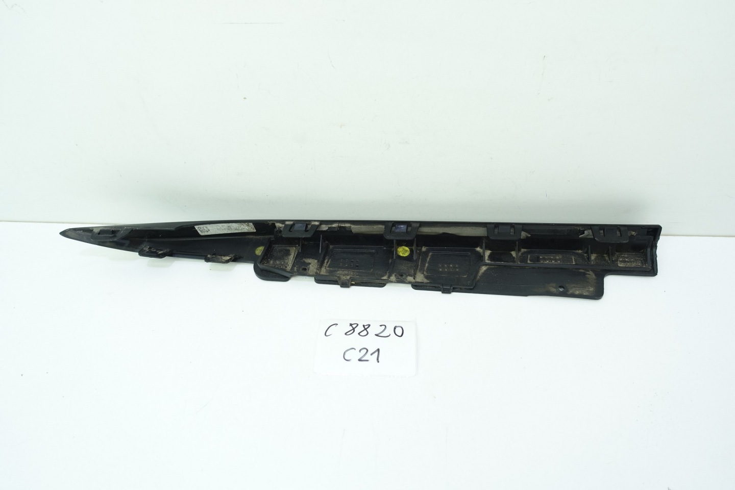 moulding SPOILER left VW GOLF VIII 8 R R-LIN KOMBI