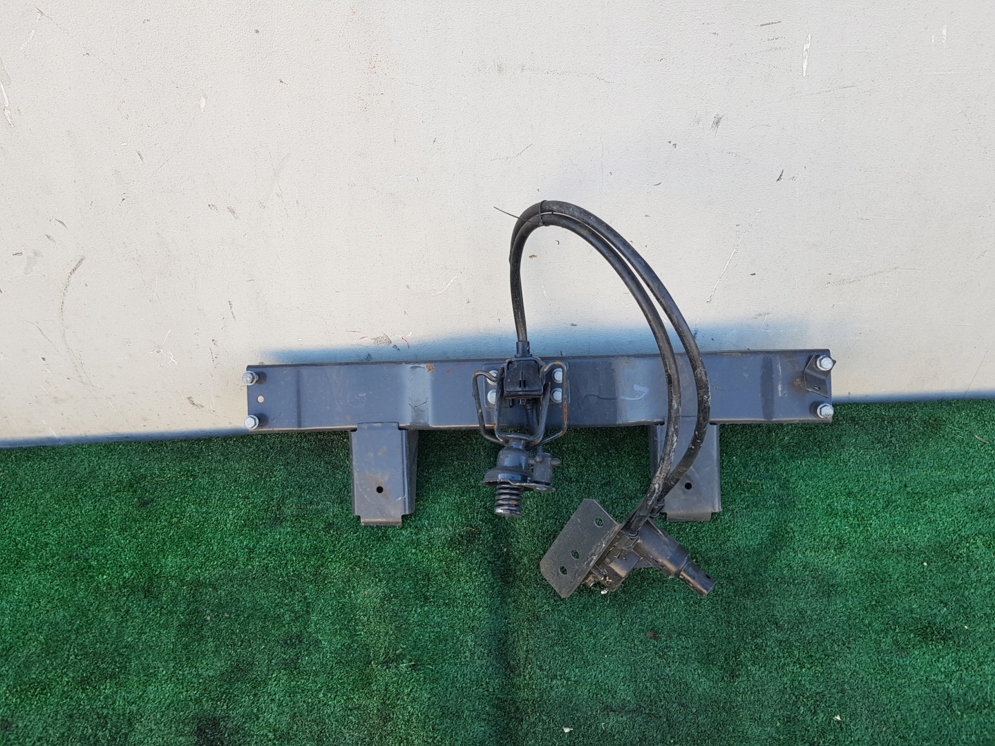 lève vitre roues de la roue de secours IVECO DAILY 4