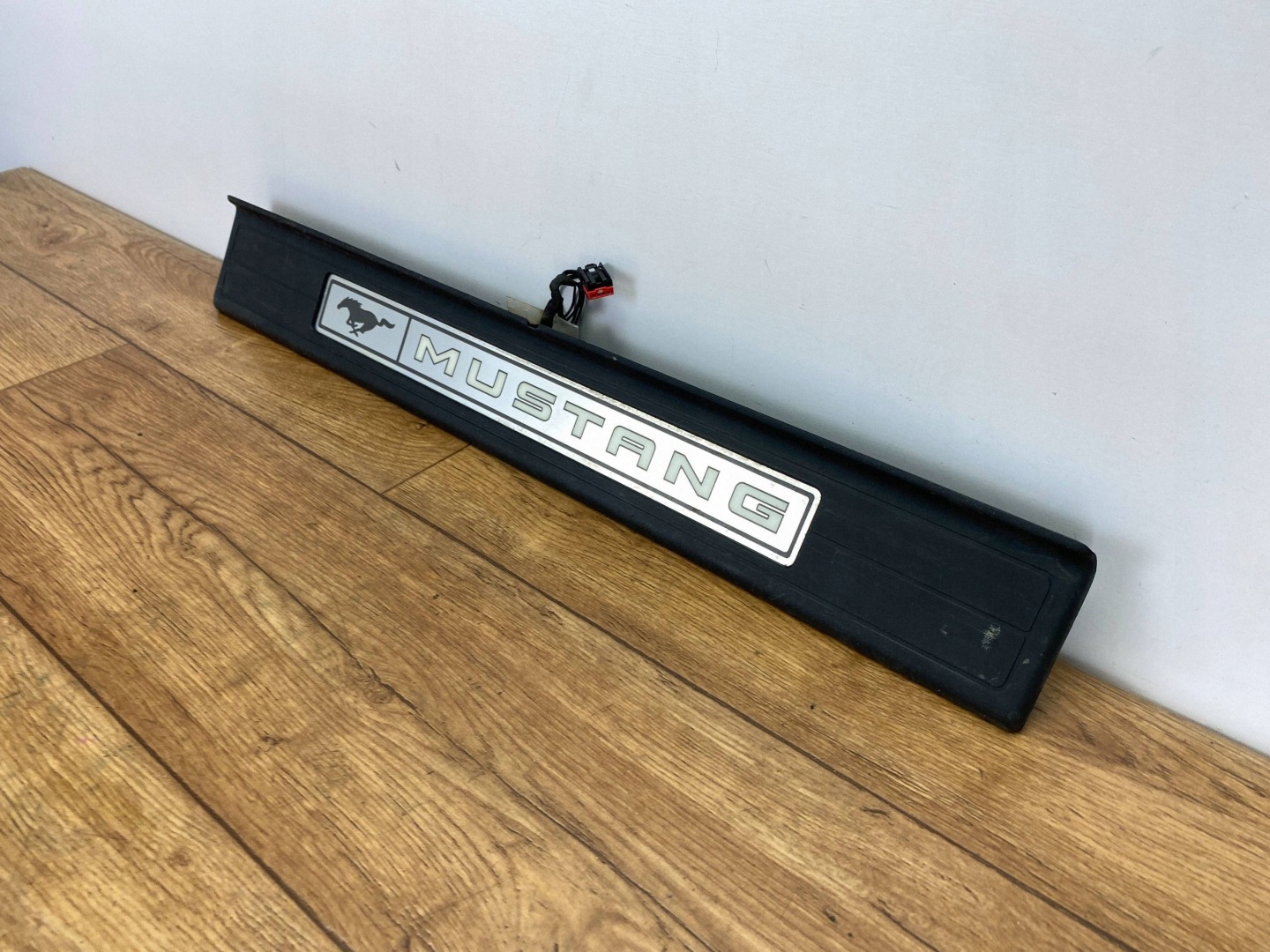 cap threshold door przednich Ford Mustang VI 2015+
