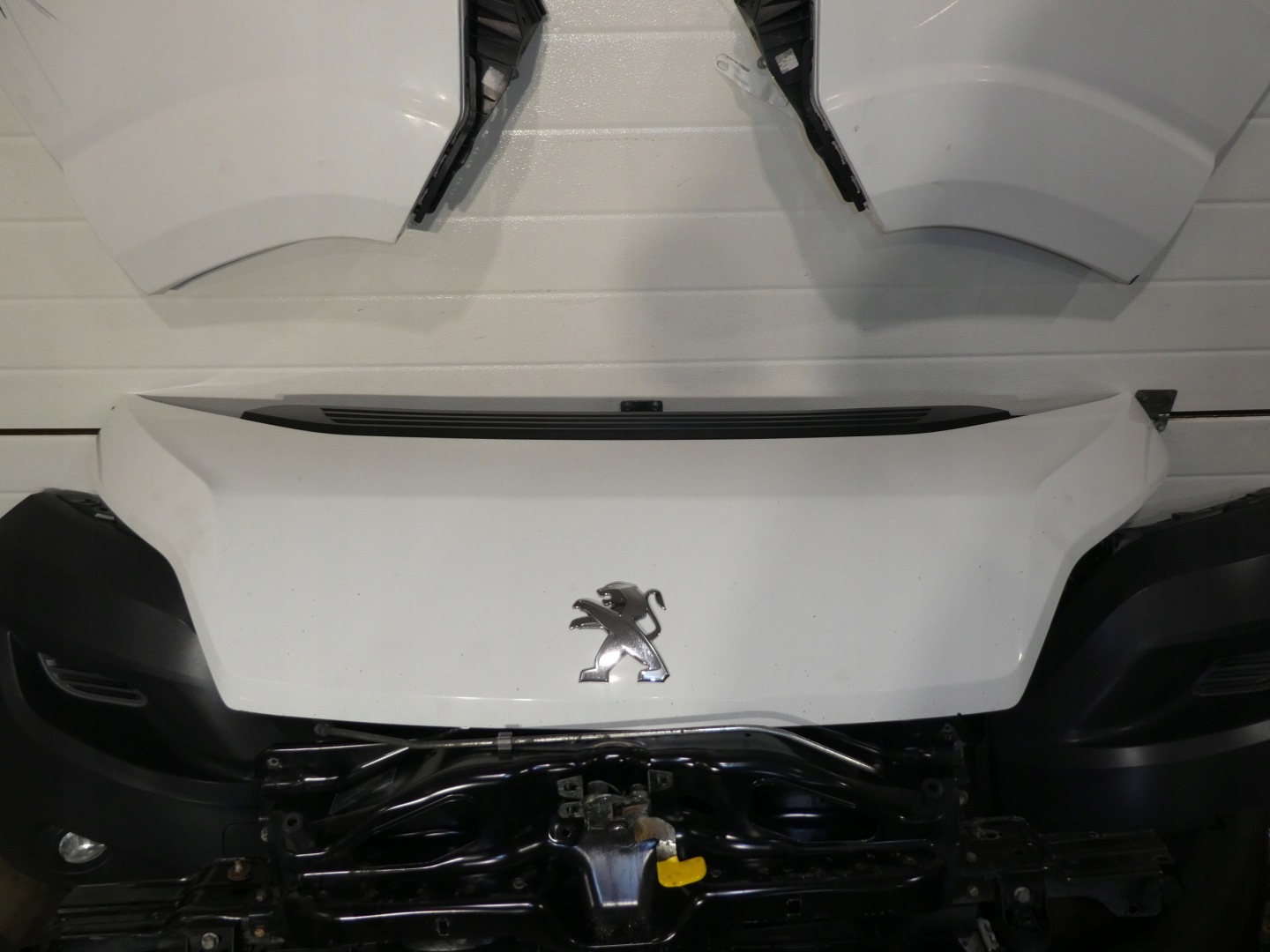 PEUGEOT BOXER 2.0 EURO 6 front BIALY bonnet KOMPLET