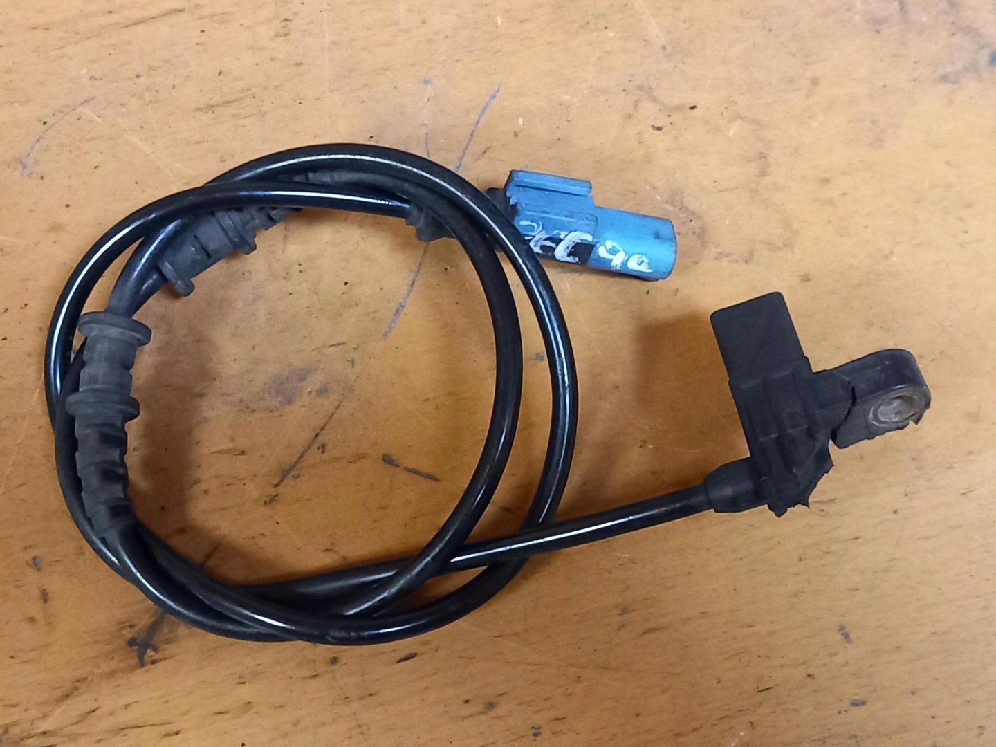 Sensor ZUZYCIA KLOCKOW HAMULCOWYCH MERCEDES SPRINTER W906 9065400334