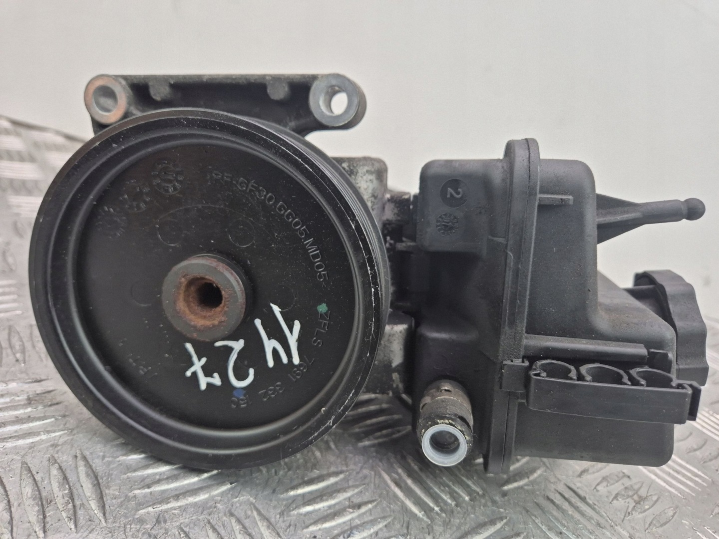 Mercedes C180 CDI W204 servo pump A0064661501