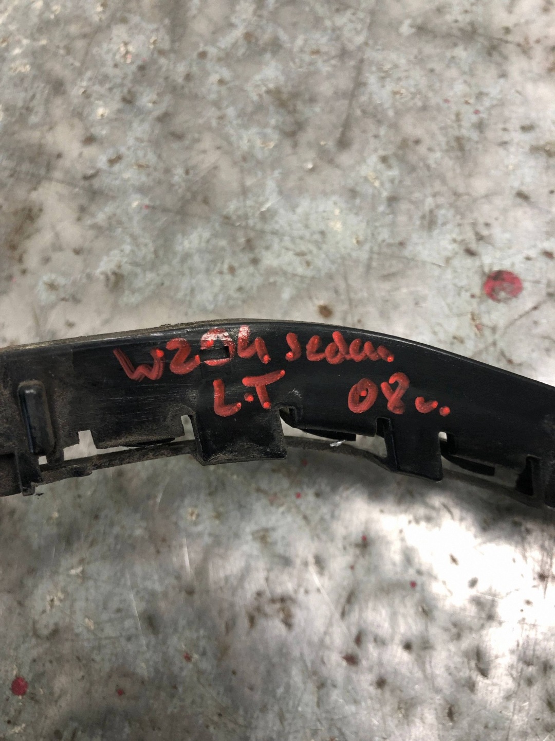 bumper bracket left rear part MERCEDES W204 sedan A2048800330