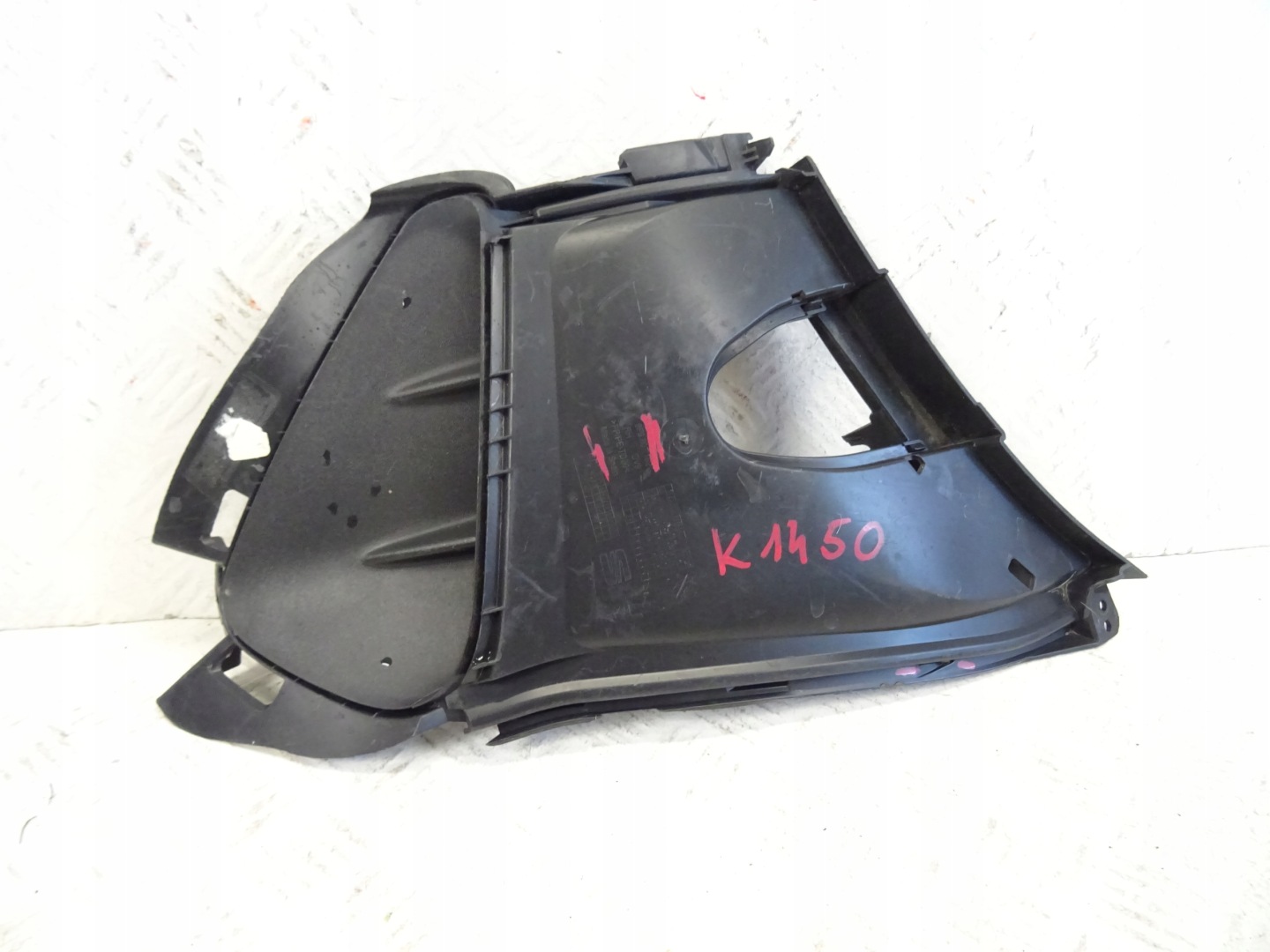 grid of a bumper front front right SEAT ARONA LIFT 6F9853666F