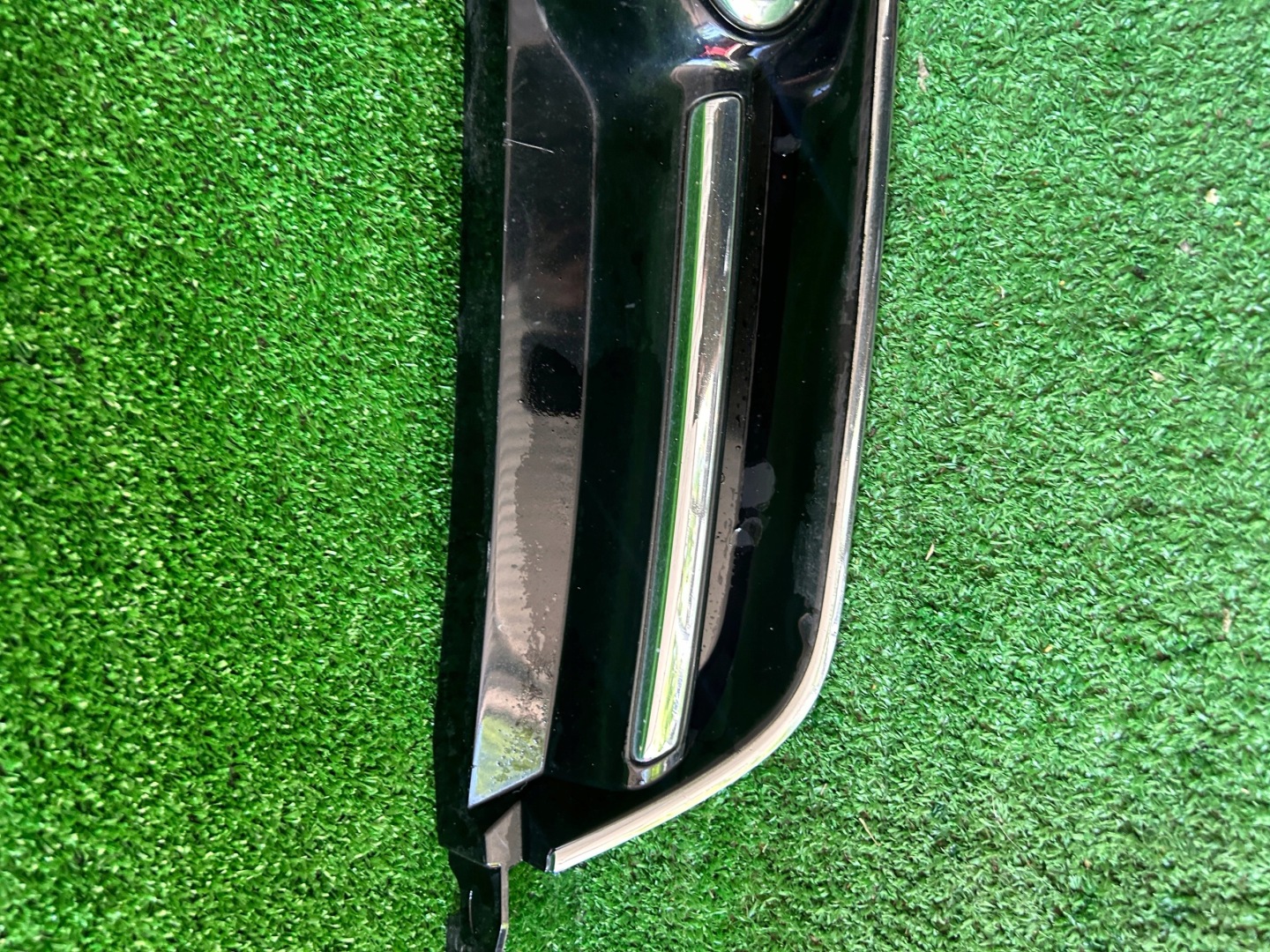 Ford C-Max II maska nárazníku předek AM51-R8200-B