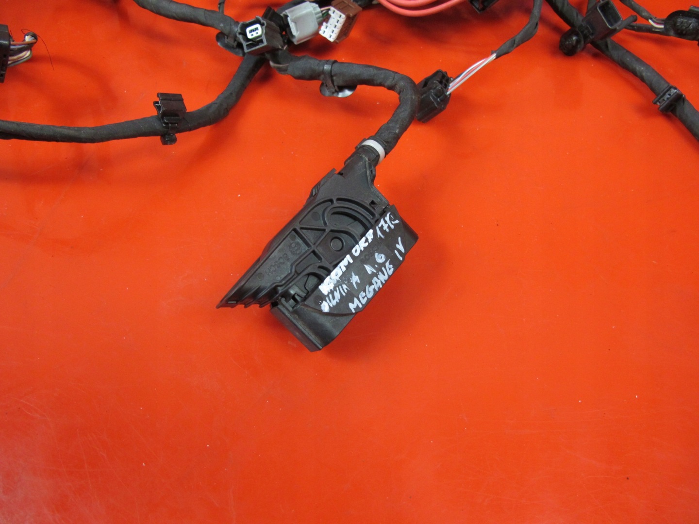 MEGANE IV 4 1.6 TCE bundle motor wiring of lights