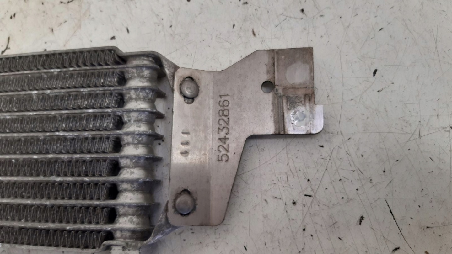 Radiatore / Raffreddatore cambio ingranaggi Opel Astra J 1,4 Turbo