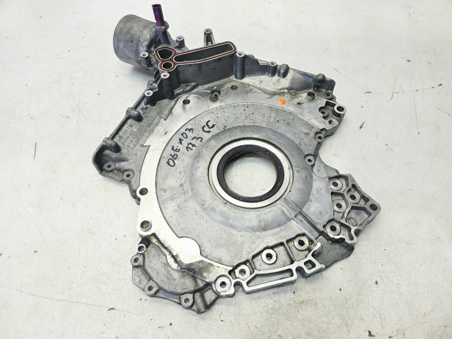Couvercle carter distribution Arrière AUDI A6 C7 A7 A8 D4 3.0 TFSI 06E103173CC