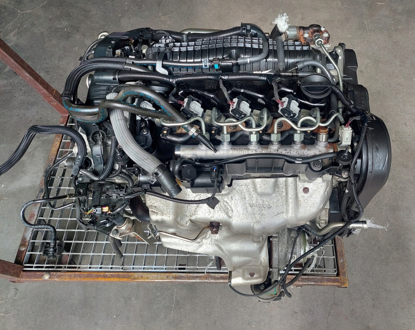 engine complete VOLVO V60 II 2.0 D3 D4204T16