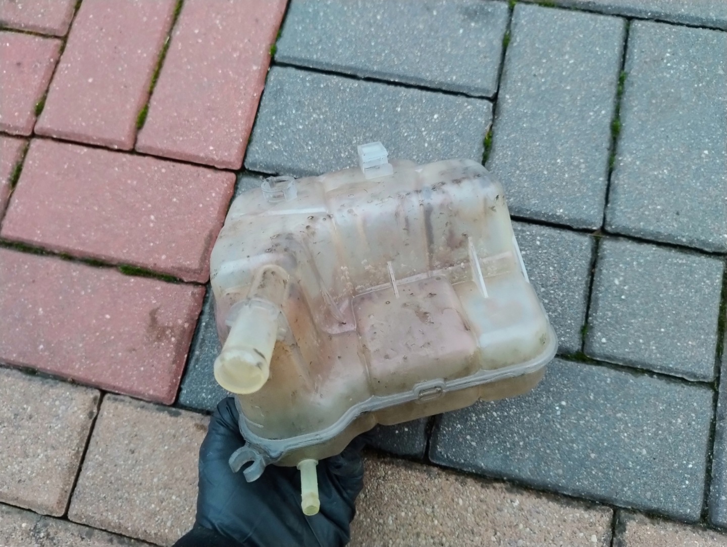 Réservoir eau OPEL ASTRA IV J 13256823