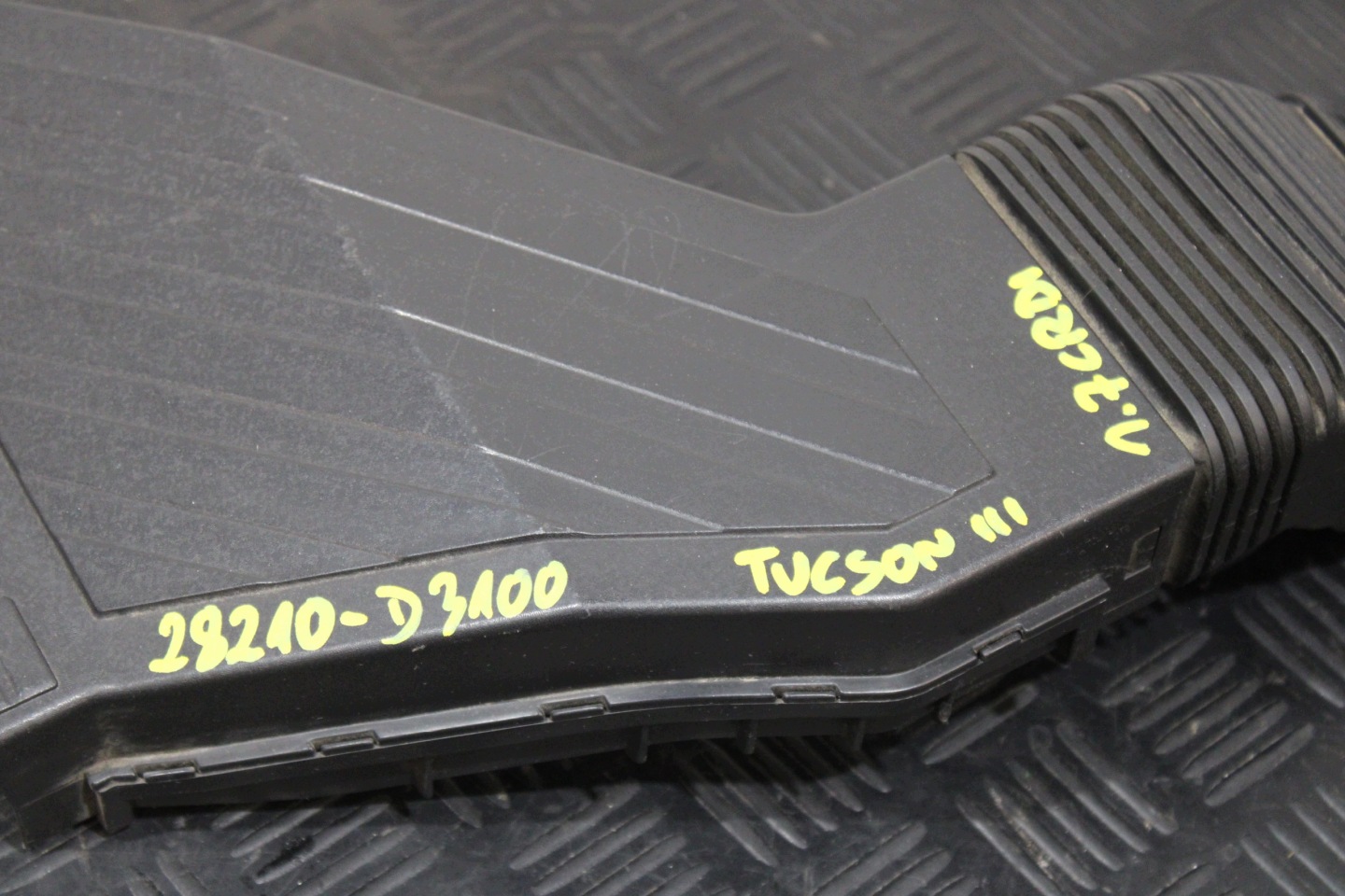 intake air 28210-D3100 HYUNDAI TUCSON III 3