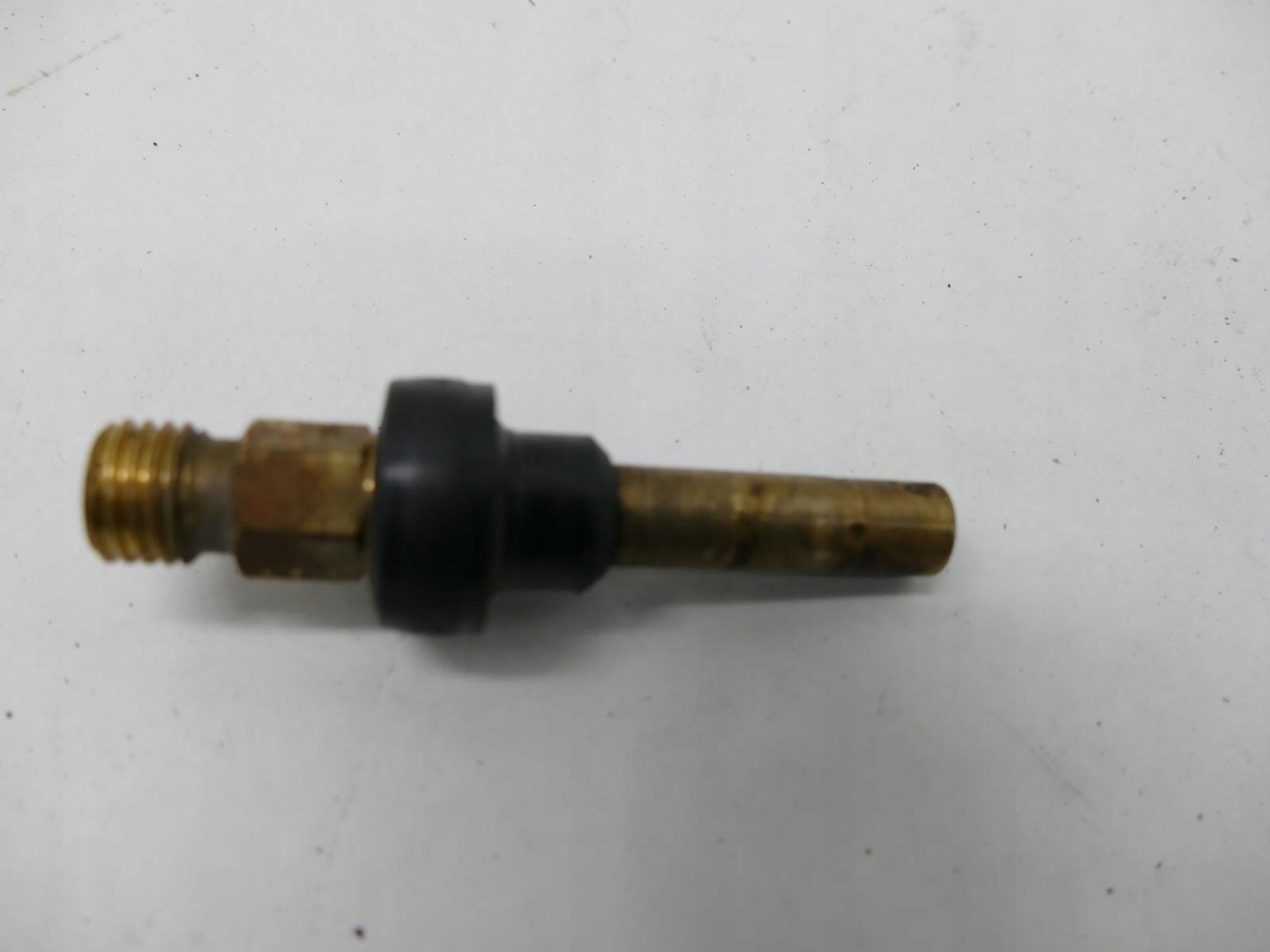 MERCEDES E W124 230 E 2.3 injector injectors
