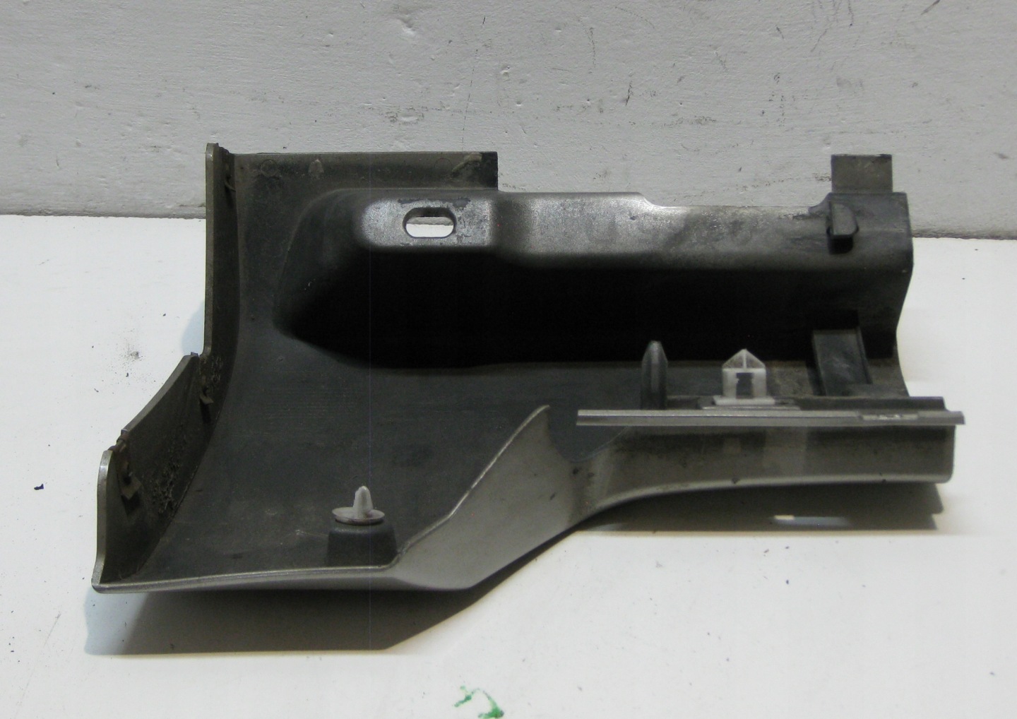VOLVO V70 2.0 D 09R moulding cap threshold right 30678565
