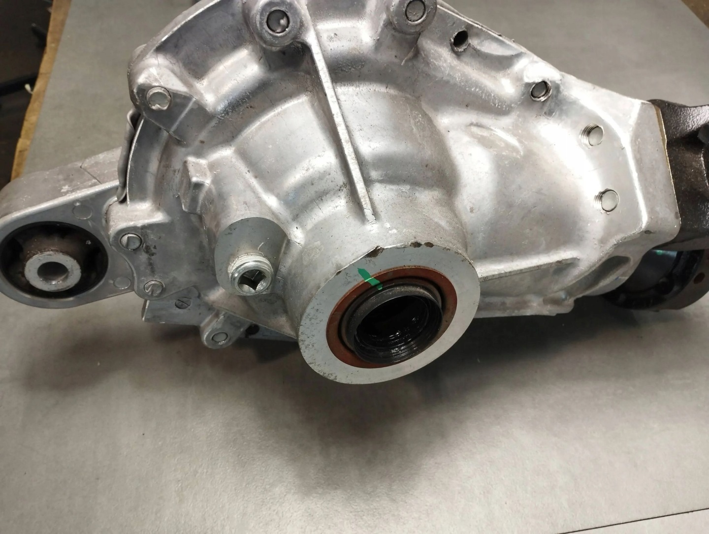 Volkswagen Amarok II differential front MB3W3B079EBC