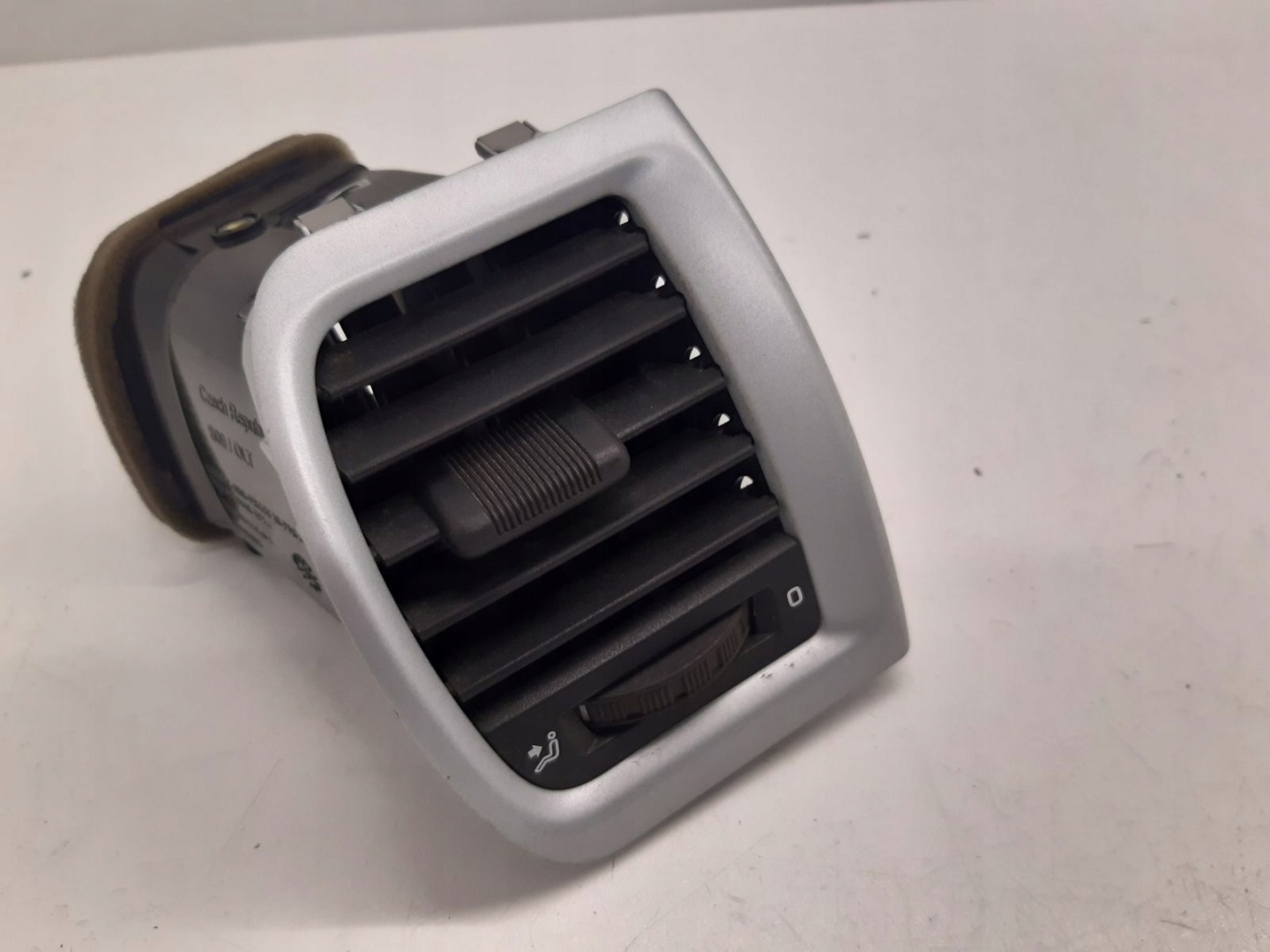 grid air conditioning devices right left Skoda Roomster 1,9 TDI