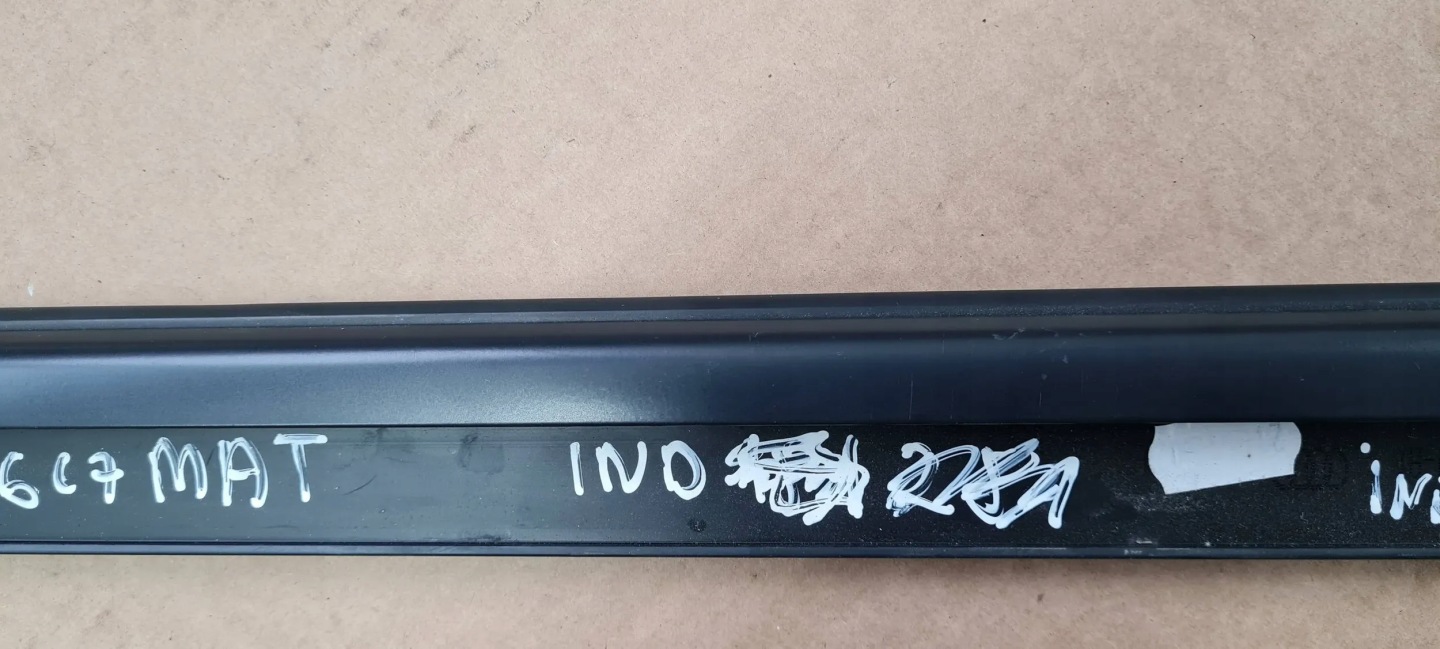 A6 C7 4G moulding dust right right rear part MAT 4G0853704A