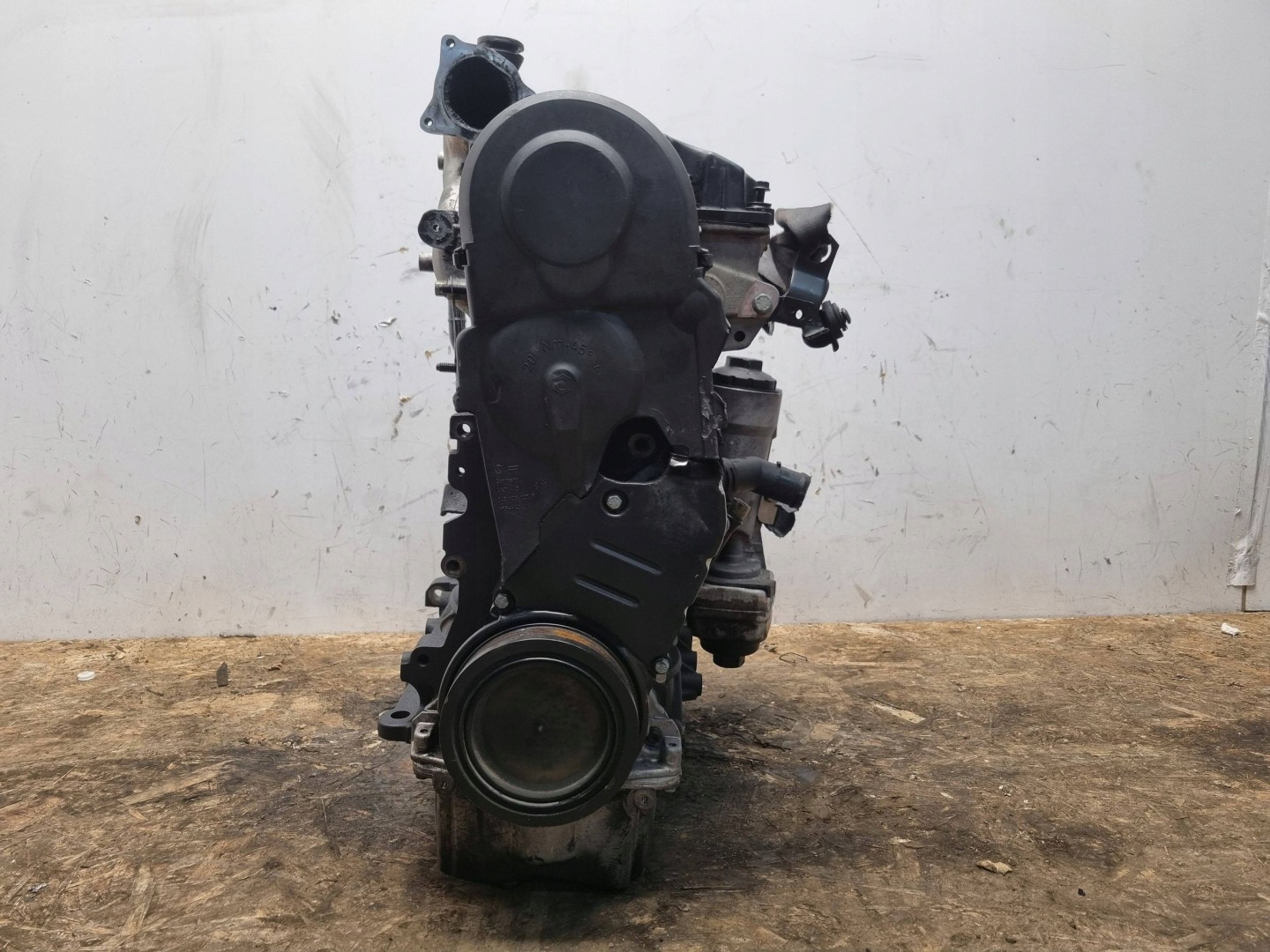 engine BKC SEAT LEON II GOLF V OCTAVIA II TOURAN and A3 8P 1.9TDI unprotected pillar