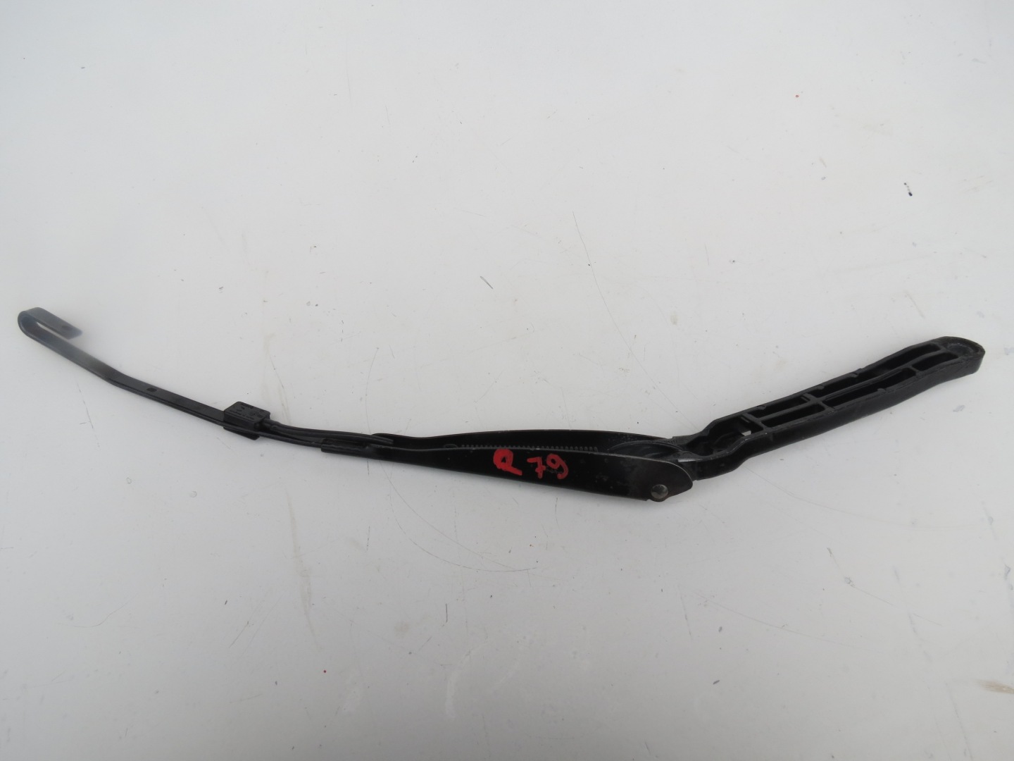 wiper arm right SCANIA 124 420R