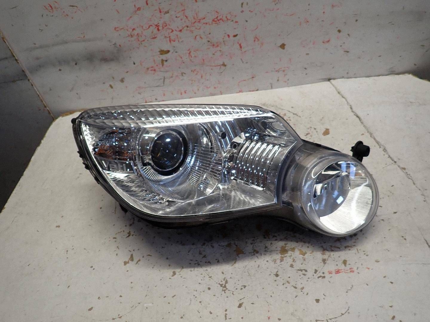 light front front right SKODA YETI 2009-2013 BI-XENON 5L1941016B