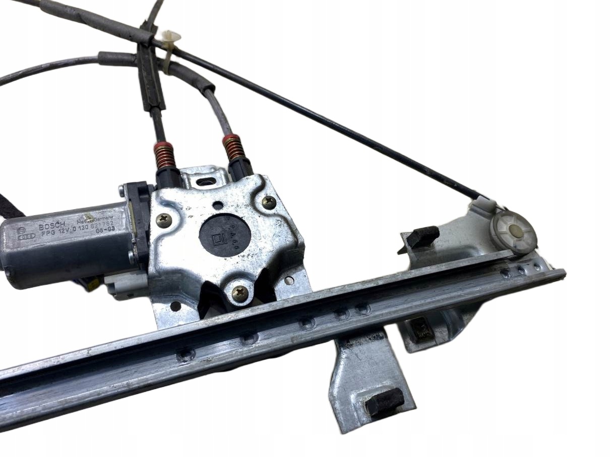 window regulator right front PARTNER and FL 0130821762