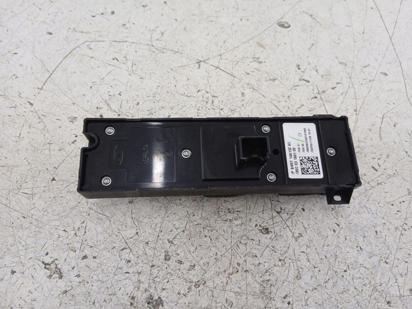 FORD FOCUS MK2 C MAX PANEL of the window left front 8M5T14A132AC
