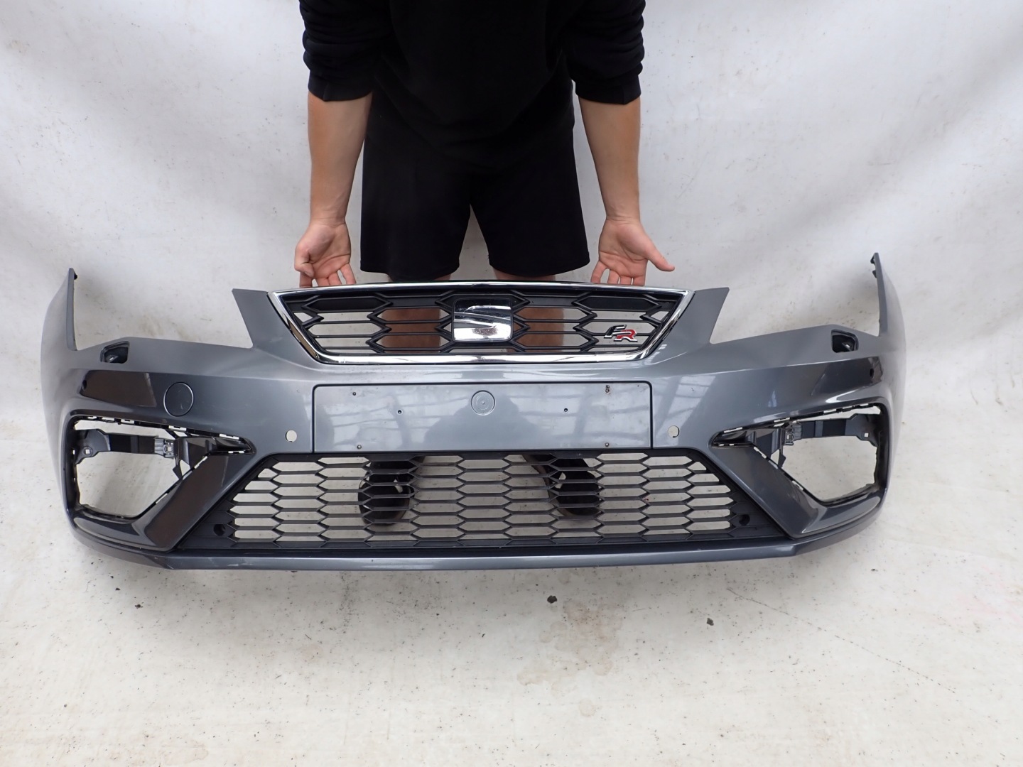 SEAT LEON III 5F LIFT FR 17- bumper front front PDC SPR