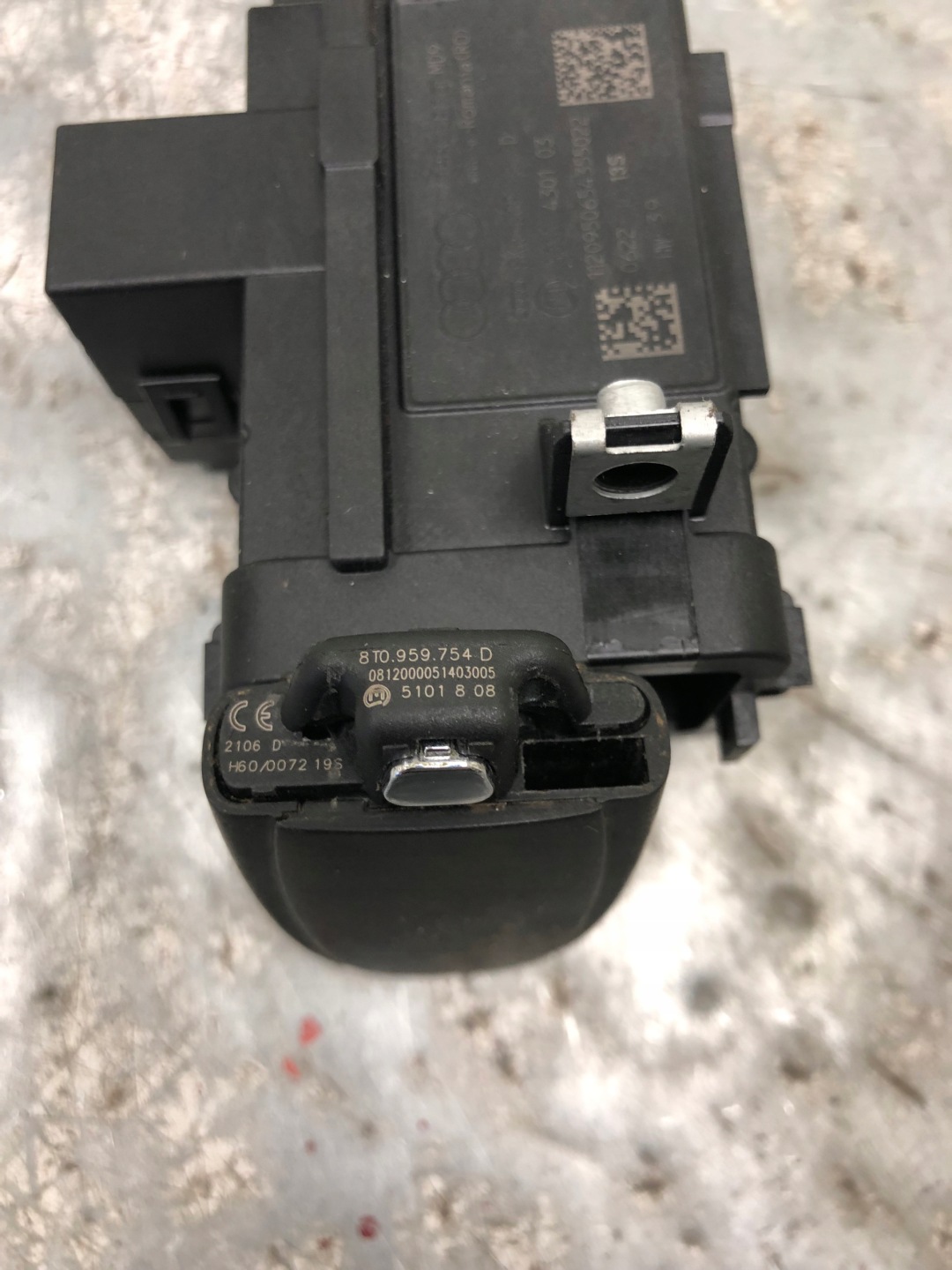 ignition + key AUDI A4 B8 LIFT 8K0909131D 8T0959754D