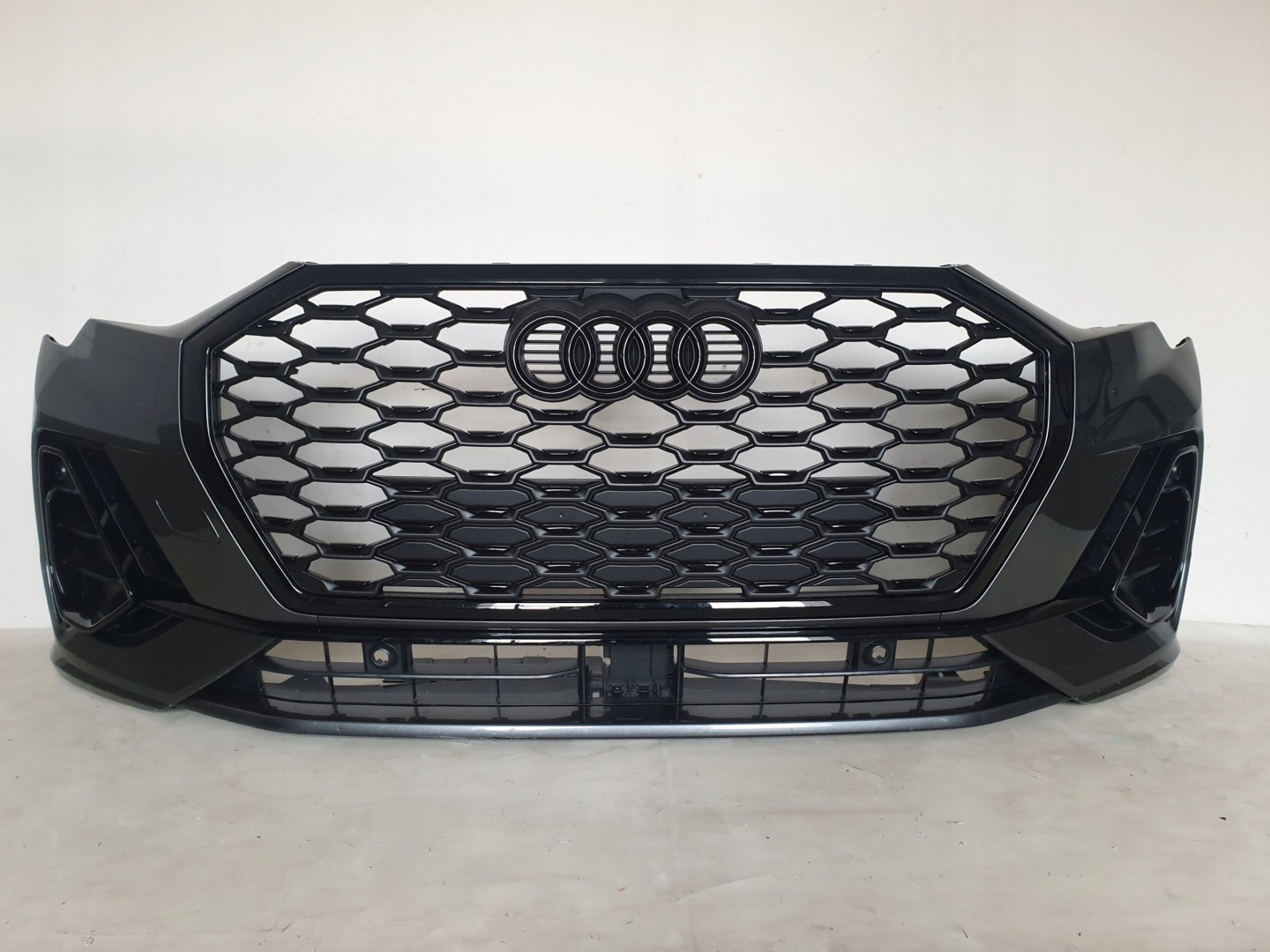 AUDI Q3 II 83A S-LINE 19-25 bumper front 4 x PDC 83A807438D 83A807437D