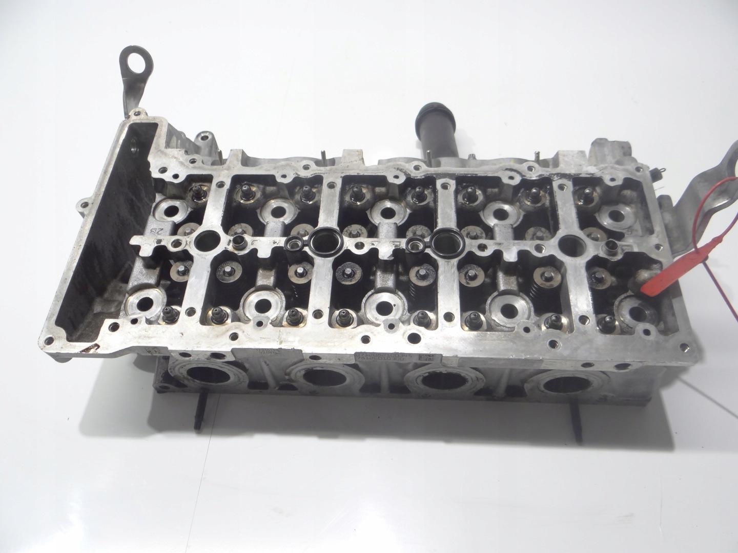 head. BMW E90 N47D20C 7812603