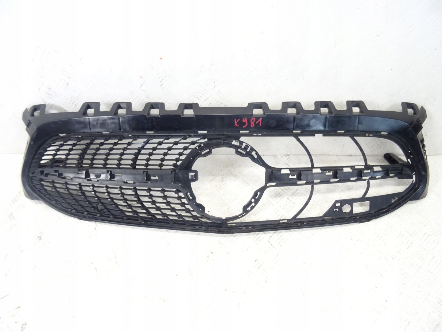 grill grille front front MERCEDES B-KLASA W247 AMG A2478882900