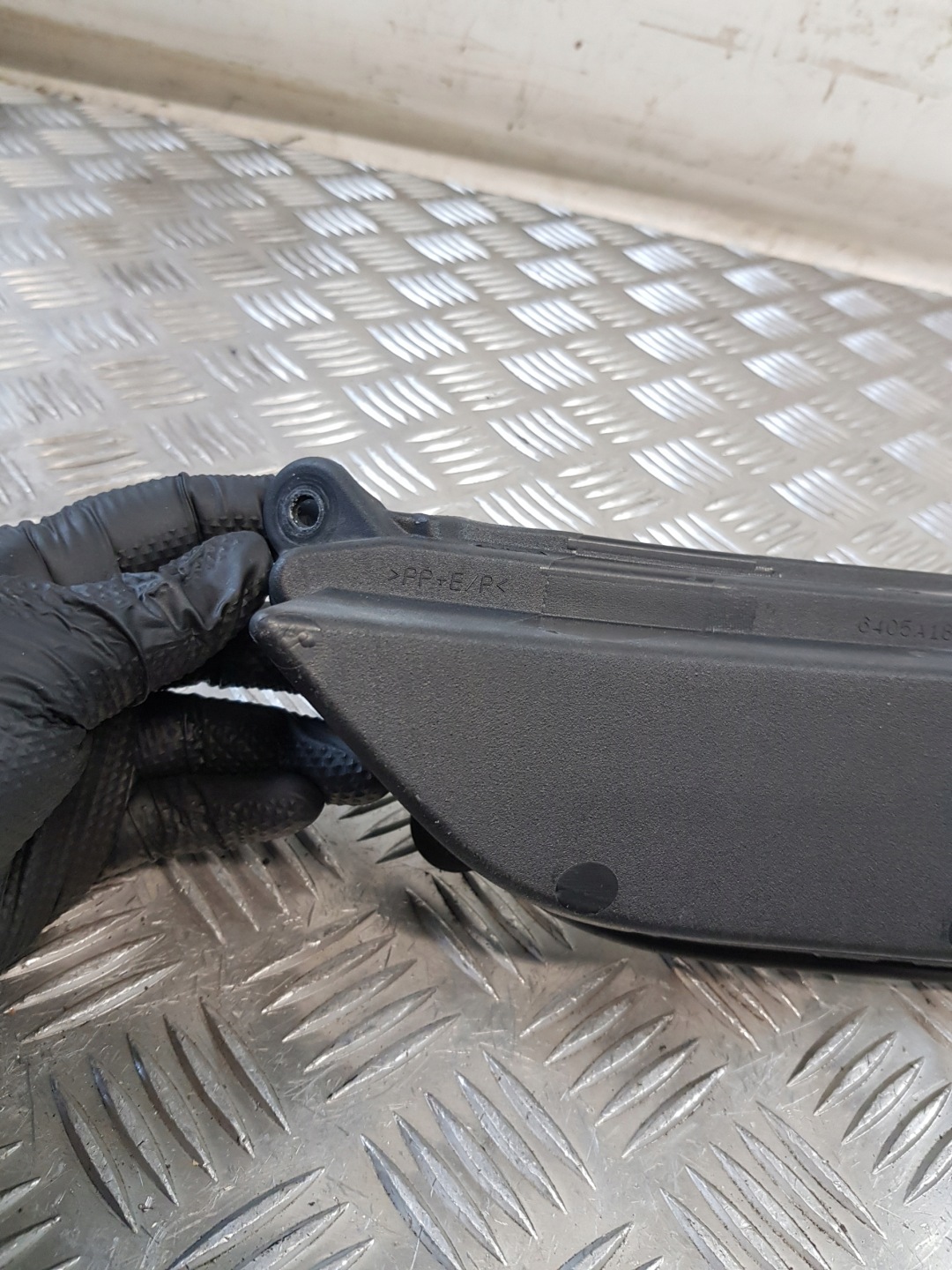 grid spoiler of a bumper left front 6405A183 PEUGEOT 4008 14R