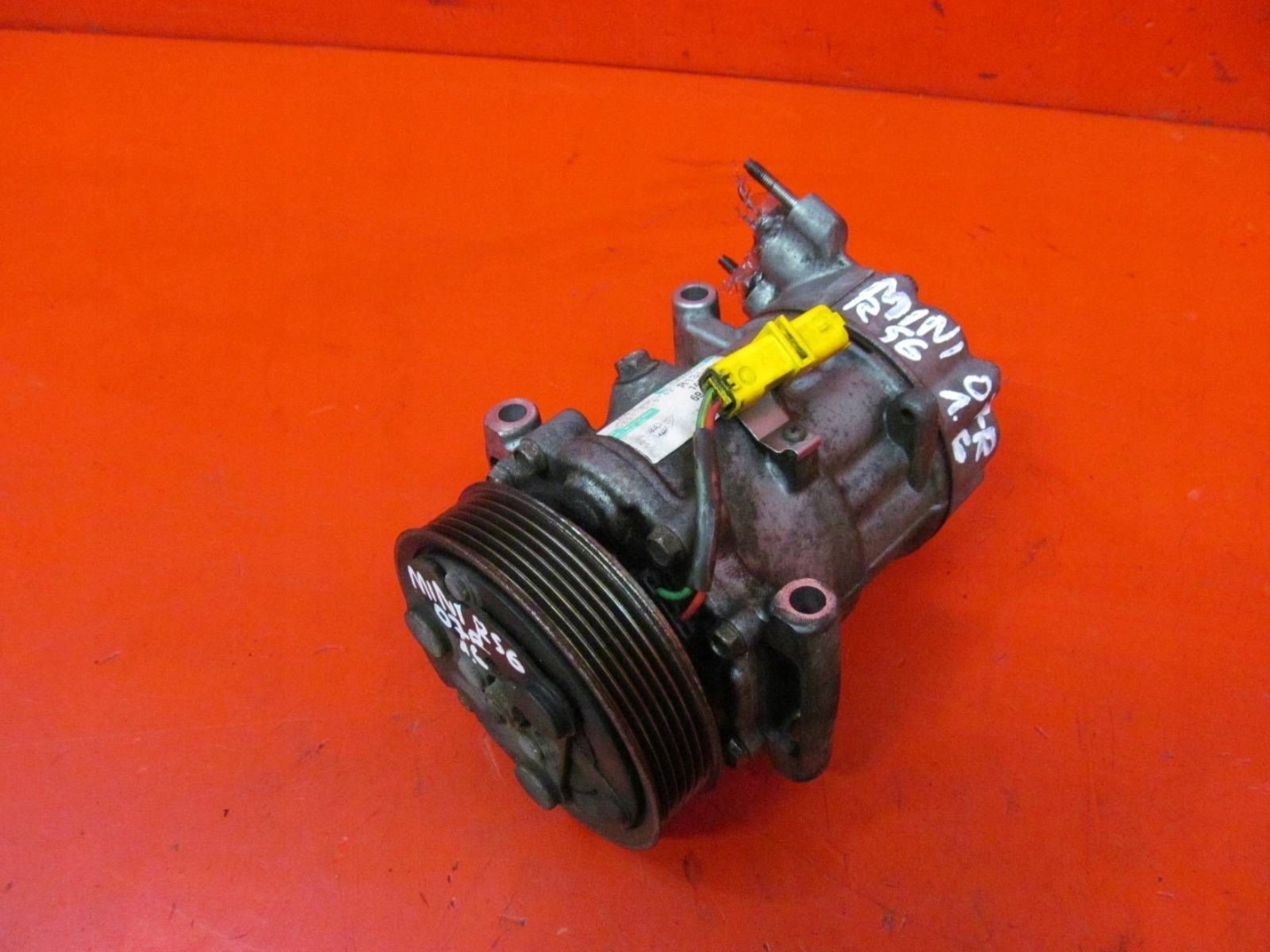 MINI ONE COOPER R56 1.6 D 9HZ compressor compressor; of the air conditioning 6942501