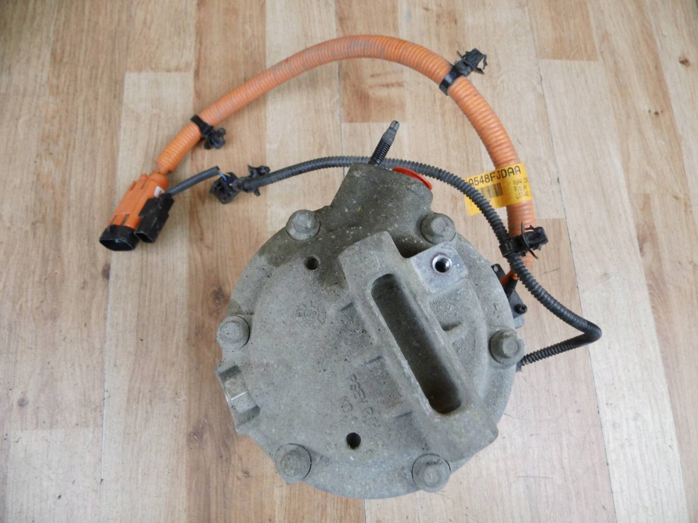 KIA Soul EV compressor compressor; of the air conditioning 97701E4000 97701-E4000