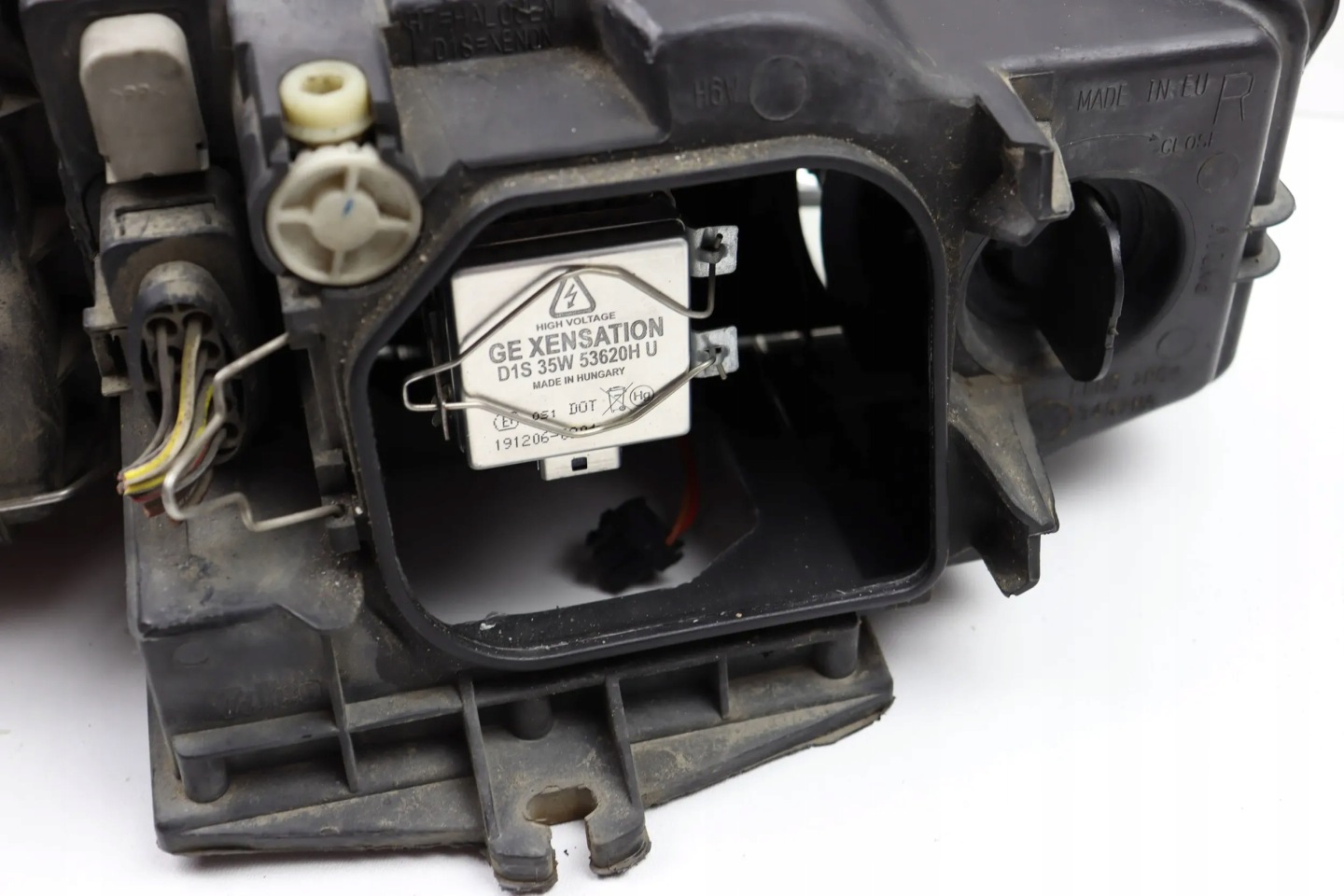AUDI A4 B6 light front right front XENON EUROPA 89310249