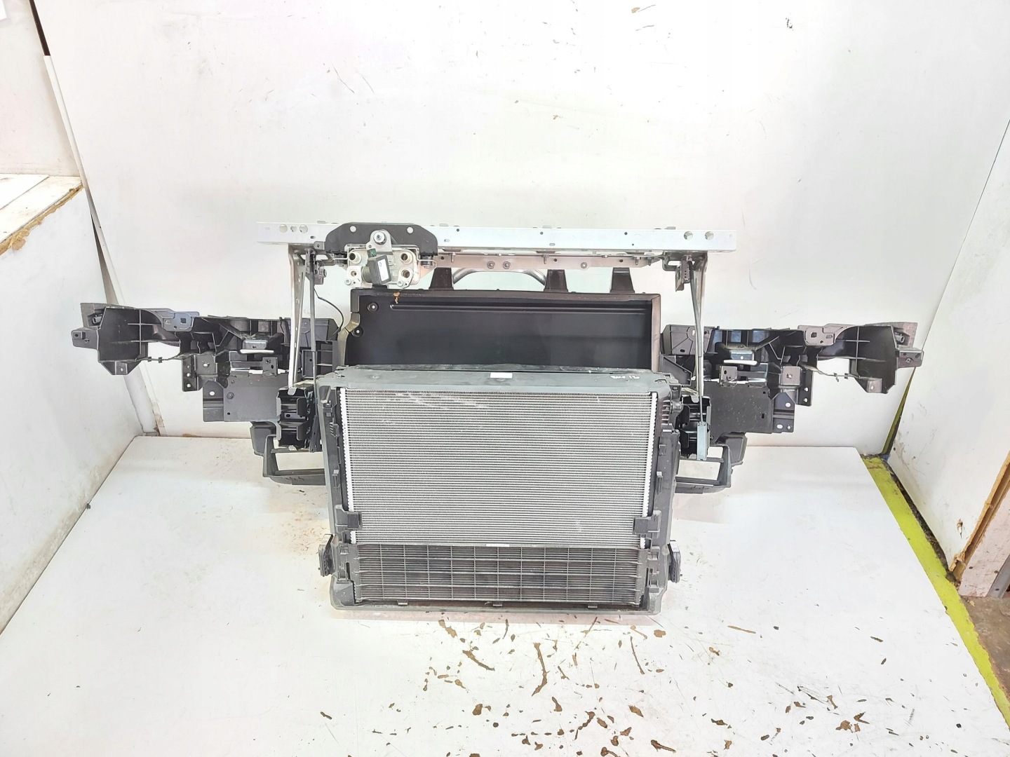 BMW iX i20 2023, Xdrive50, support panel for radiators radiator KOMPLET
