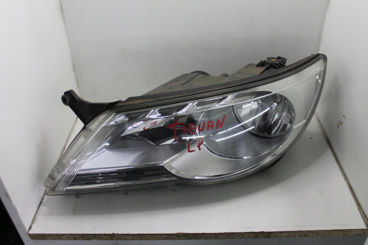 light left front front 5N2941031G VW TIGUAN 5N 07-11 ANGLIK