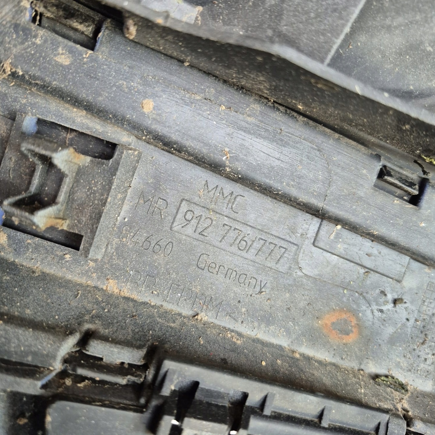 MITSUBISHI SPACE STAR and 1 LIFT 02-05 bumper front front