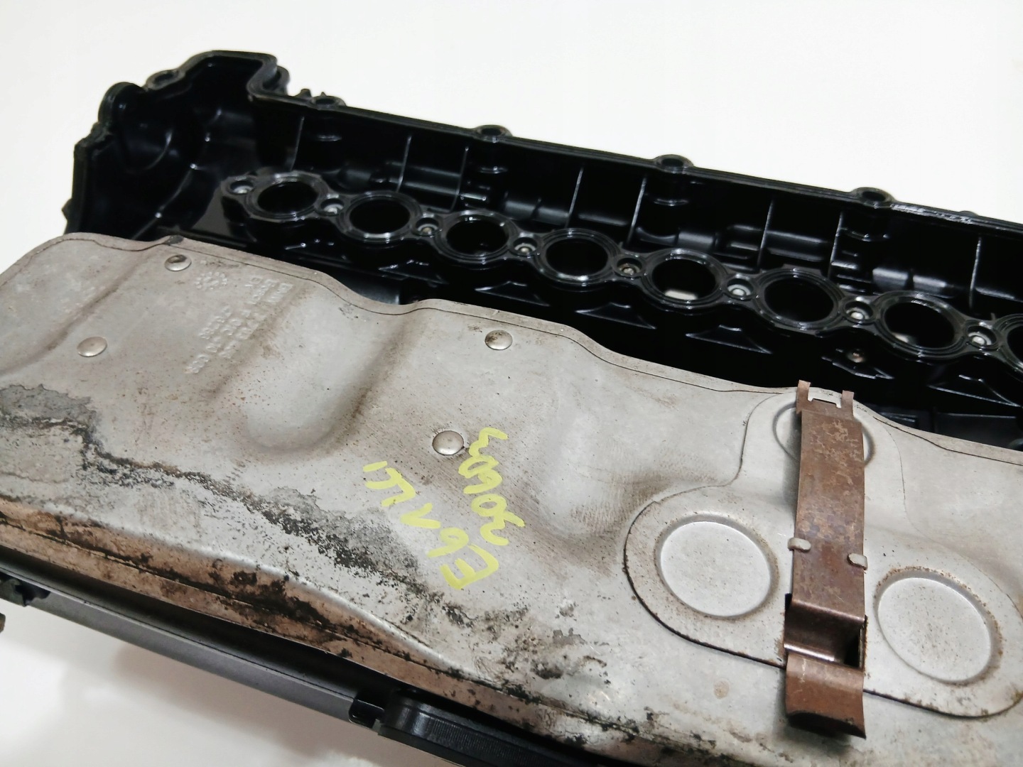 couvre-culasse BMW E60 E61 3.0D 306D3 7789395 (0000033)