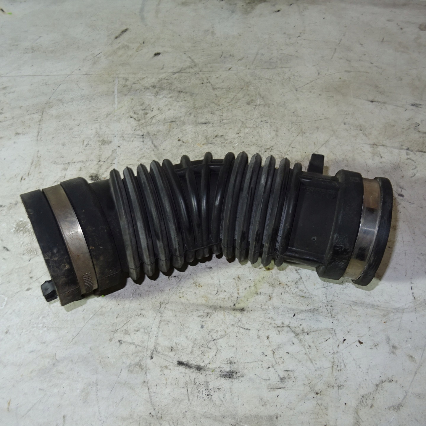 RENAULT SCENIC 3 1.6DCI pipe air 165751903R