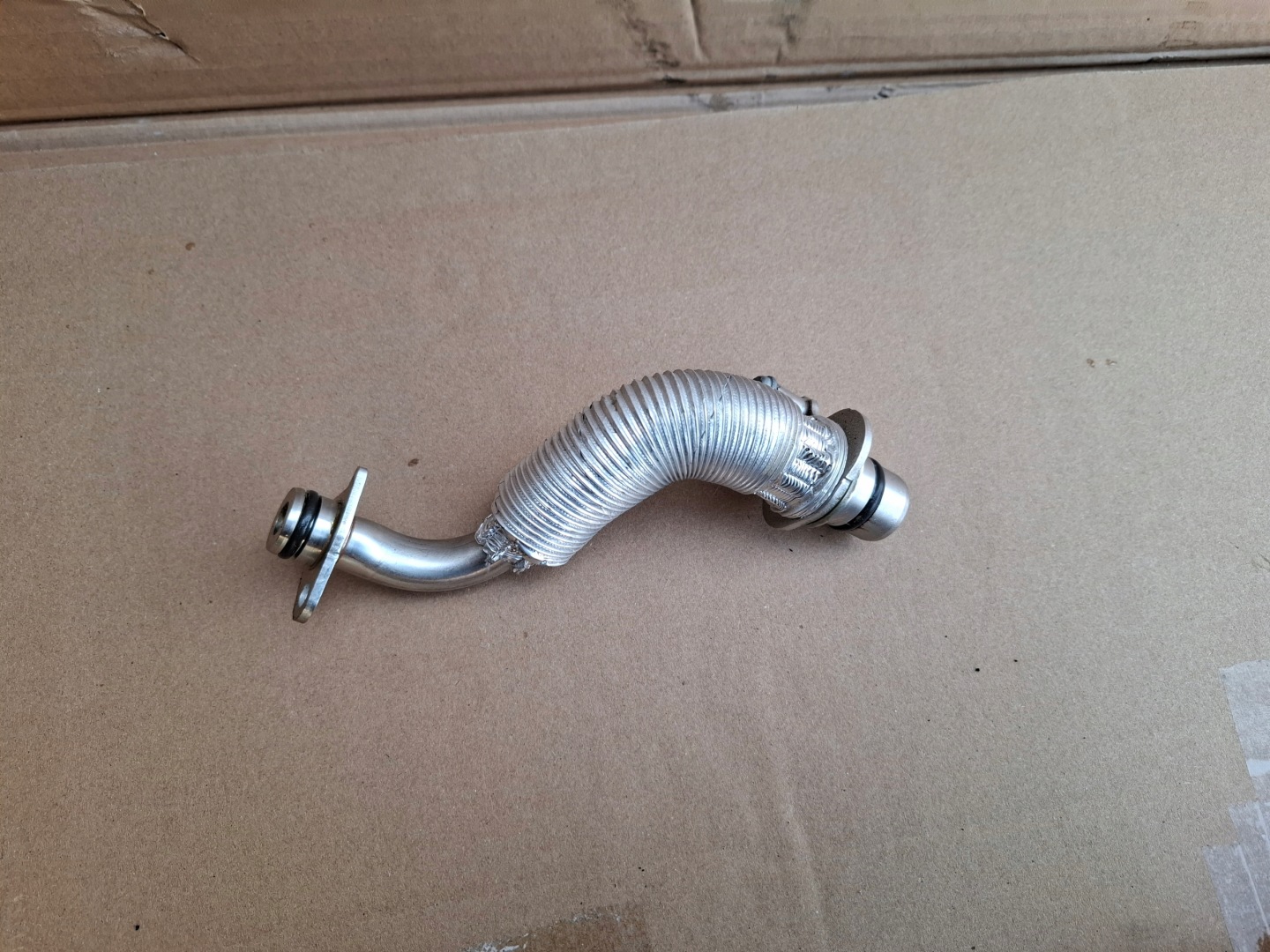 Ölleitung turbo AUDI RS6 C8 23r 0P2145772A