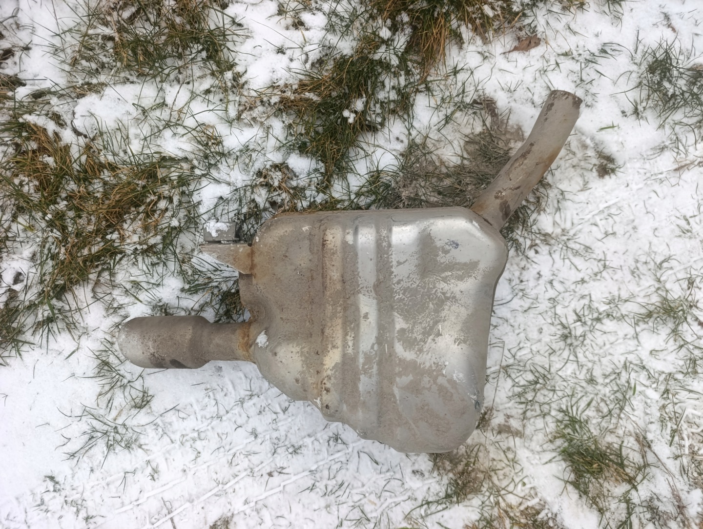2010 Audi A5 8T 8F Tlumik exhaust 8K0253611AB