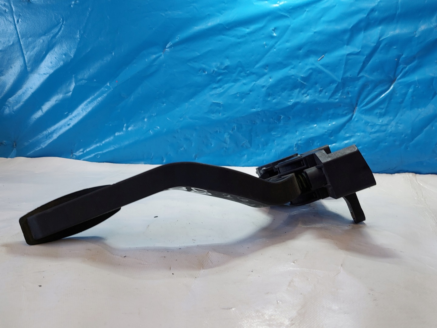 accelerator pedal IVECO DAILY 2.3 HPI 0281092632