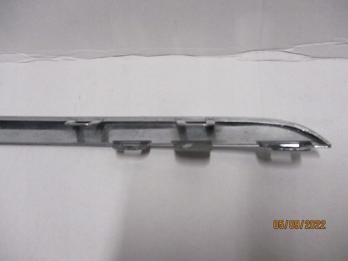 moulding CHROM MERCEDES 205 A2058880273 left