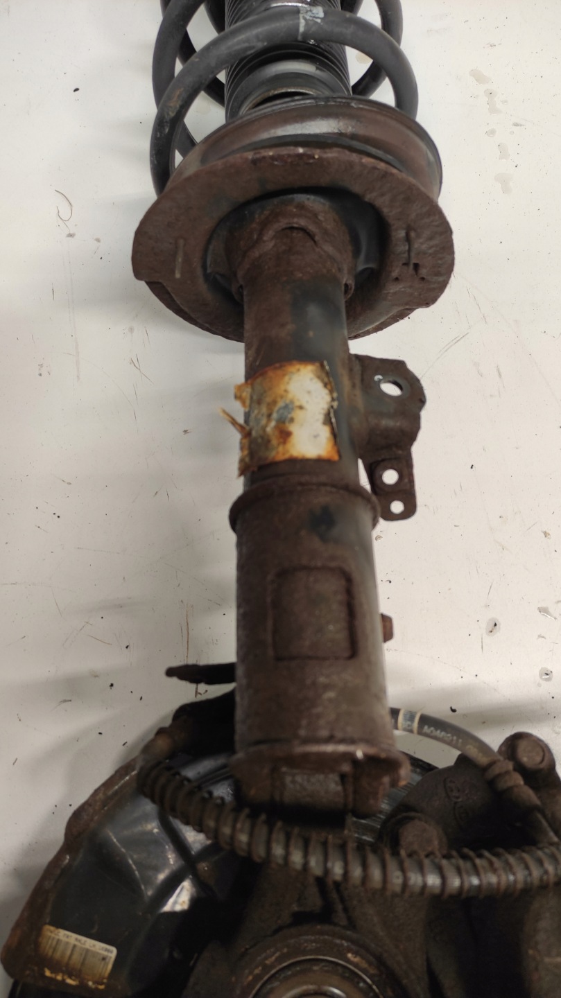 KIA VENGA McPherson left left swing 09-15